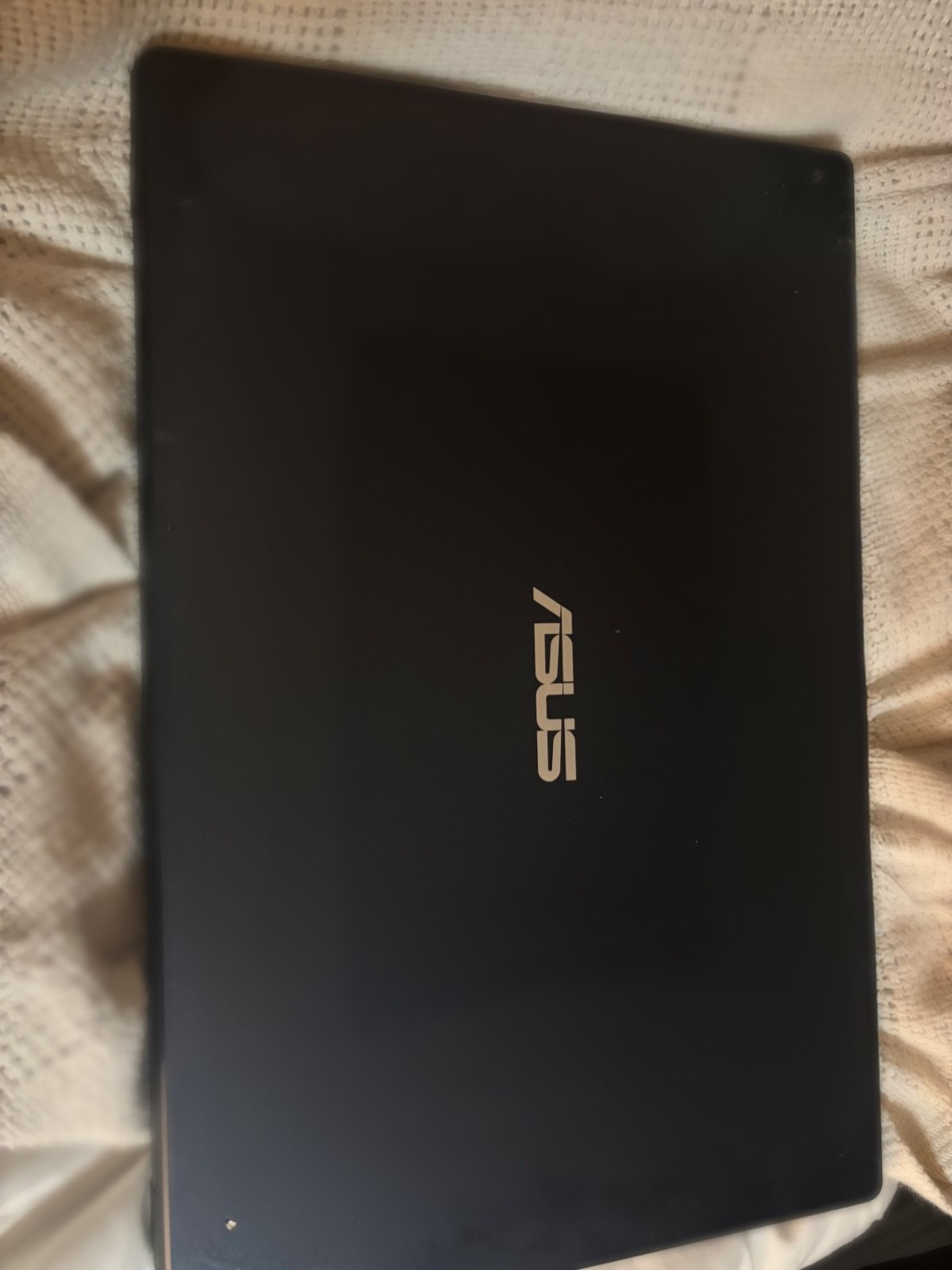 ASUS VivoBook 15 15.6″ (64GB eMMC, Intel Celeron N, ‎2.8 GHz, 4GB) Laptop -…