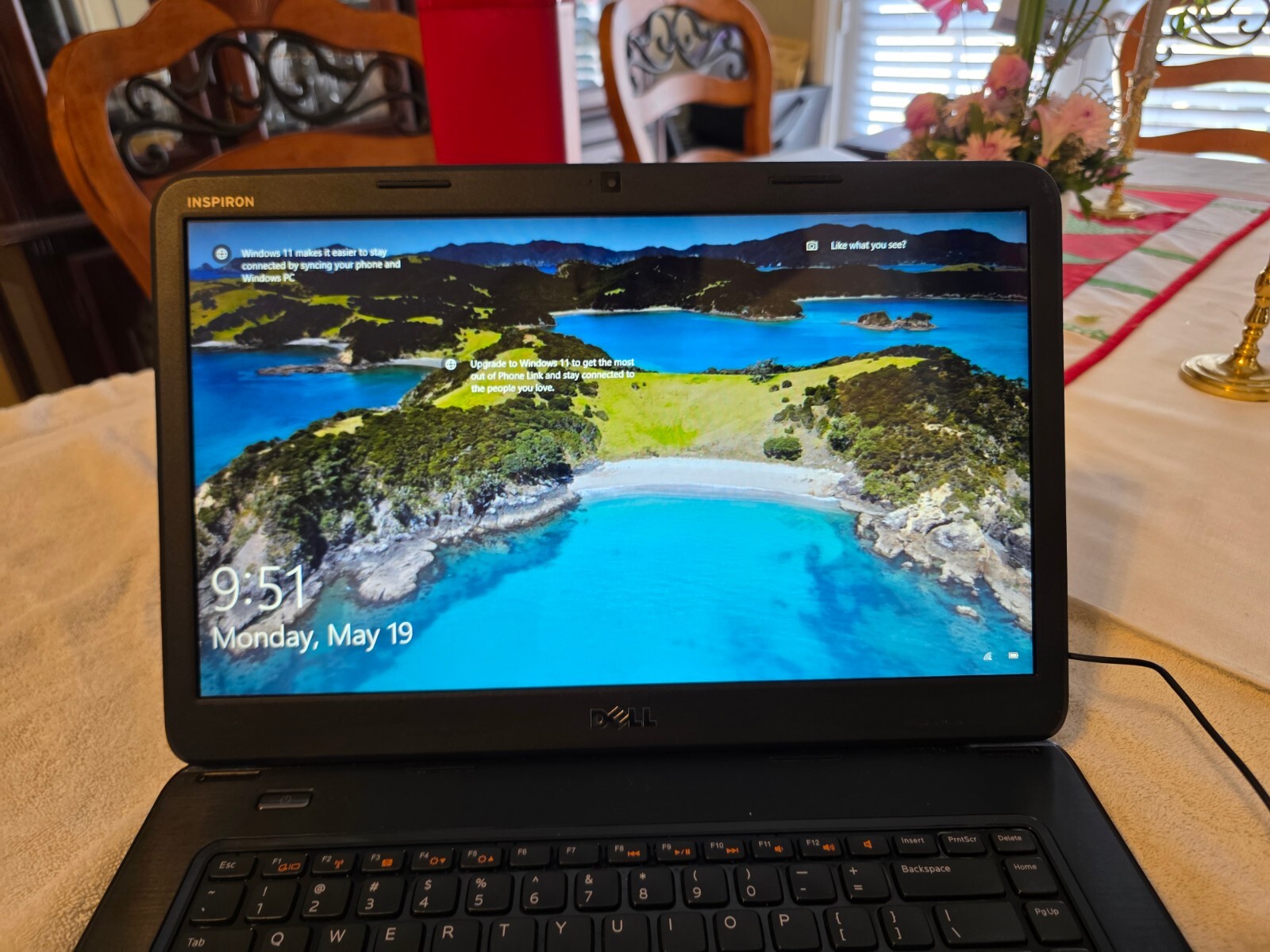Dell Inspiron M5040 Win 10, AMD E-450, 4GB RAM, 500 GB SATA, DVD+/-RW