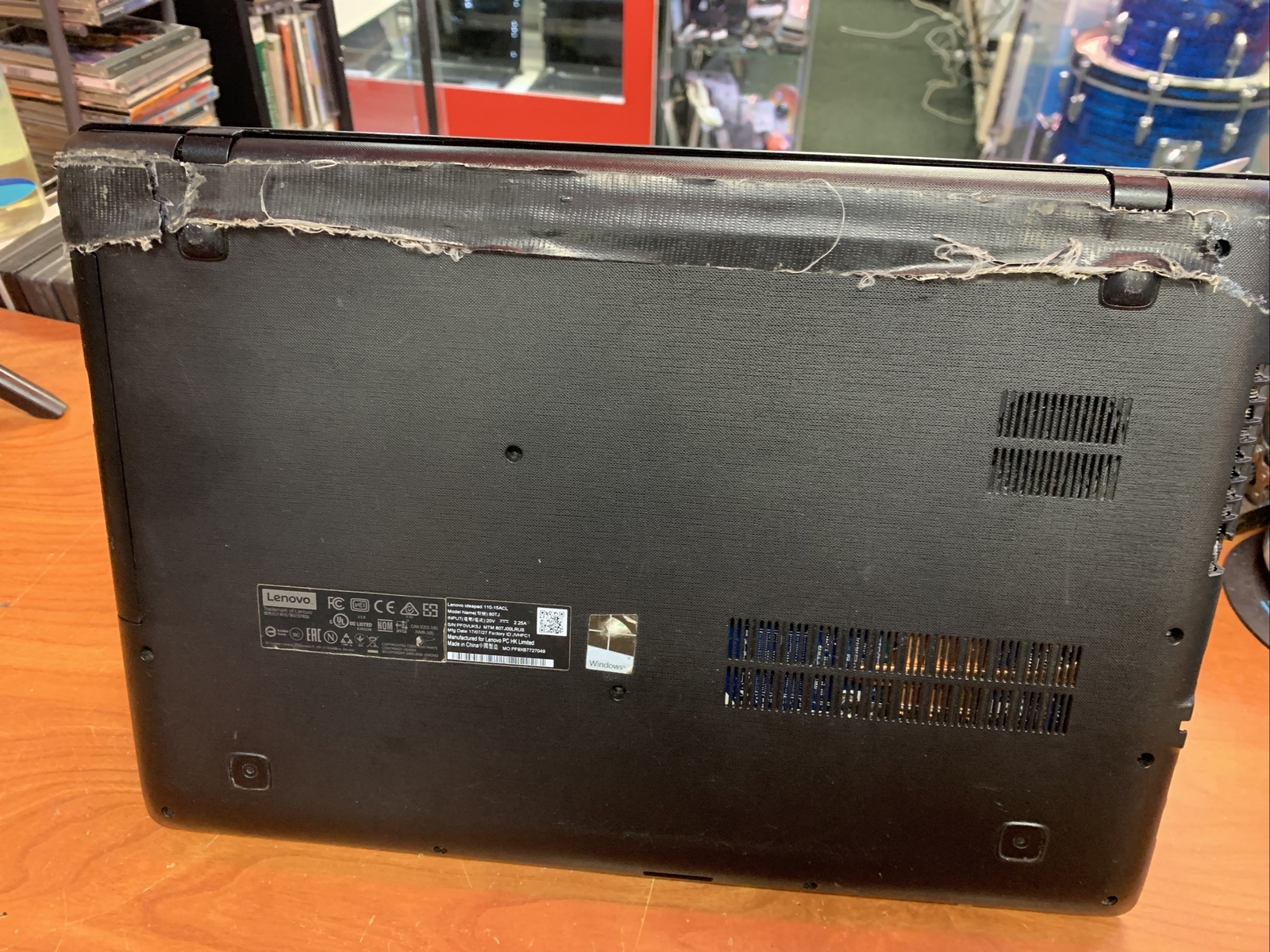 Lenovo IdeaPad 110-15ACL AMD A6-7310 APU, No HDD No Ram, FOR PARTS NOT WORKING