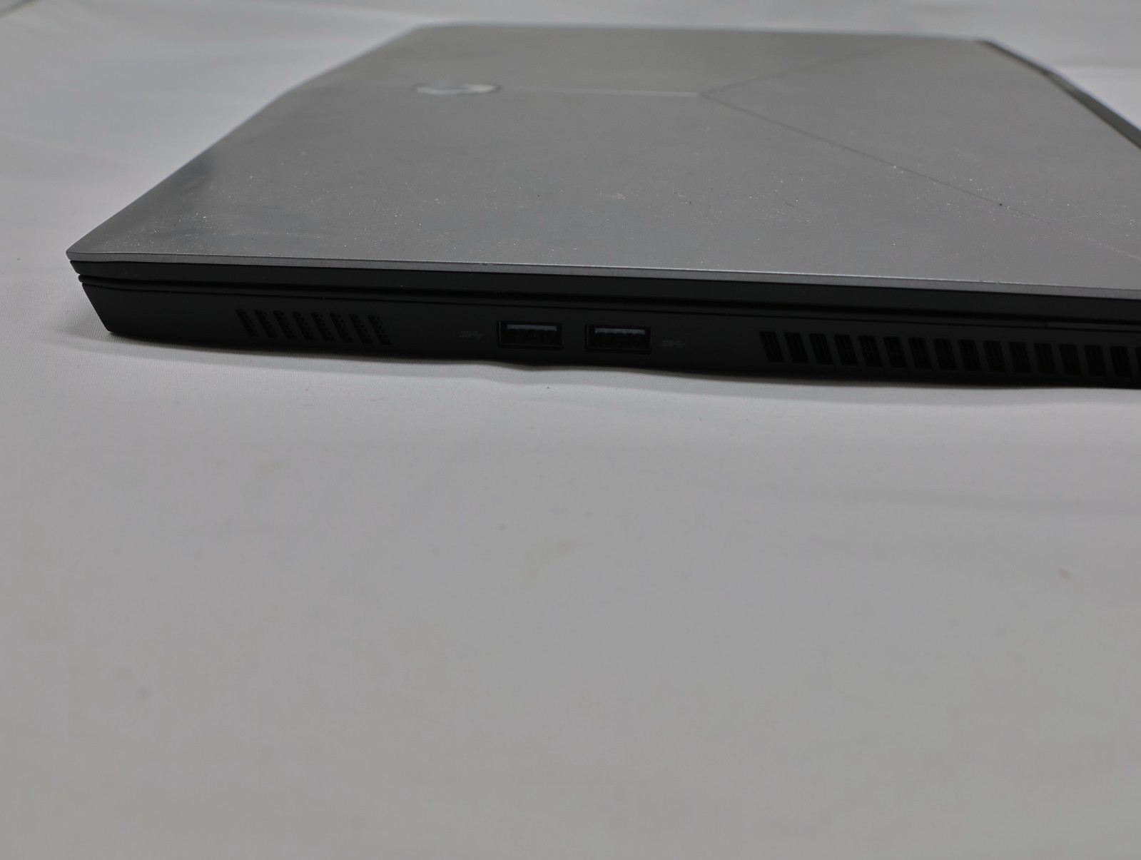 Alienware M15 rtx 2080 Max-Q i7-8750H 16G ram 240hz monitor 2x512GB Toshiba M.2