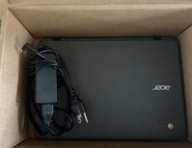 Acer NX.G55AA.010 Chromebook 11.6in LCD Touchscreen 2.48Ghz 4GB Laptop – Black