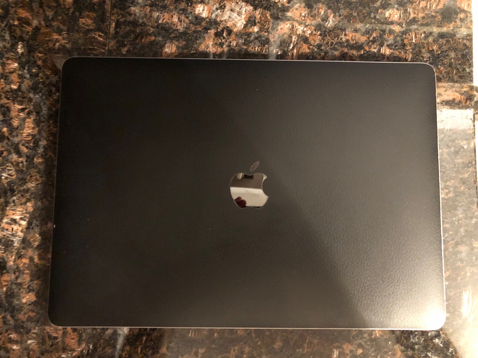 2020 Apple MacBook Pro 13″ Core i5 2.0 GHz 16GB 512GB SSD Catalina GRAY Touchbar