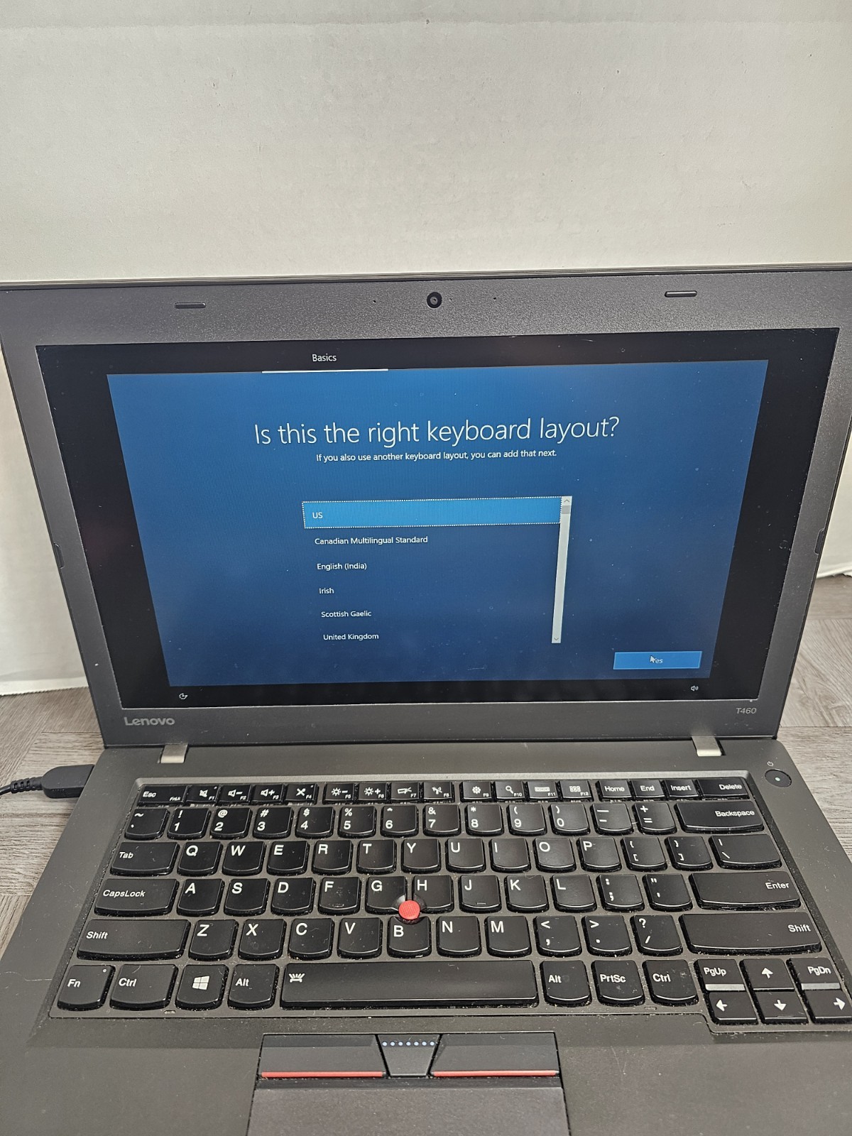 Lenovo ThinkPad T460 14 Inch ( 256GB SSD, Intel Core i5 6th Gen., 2.40GHz, 8GB )