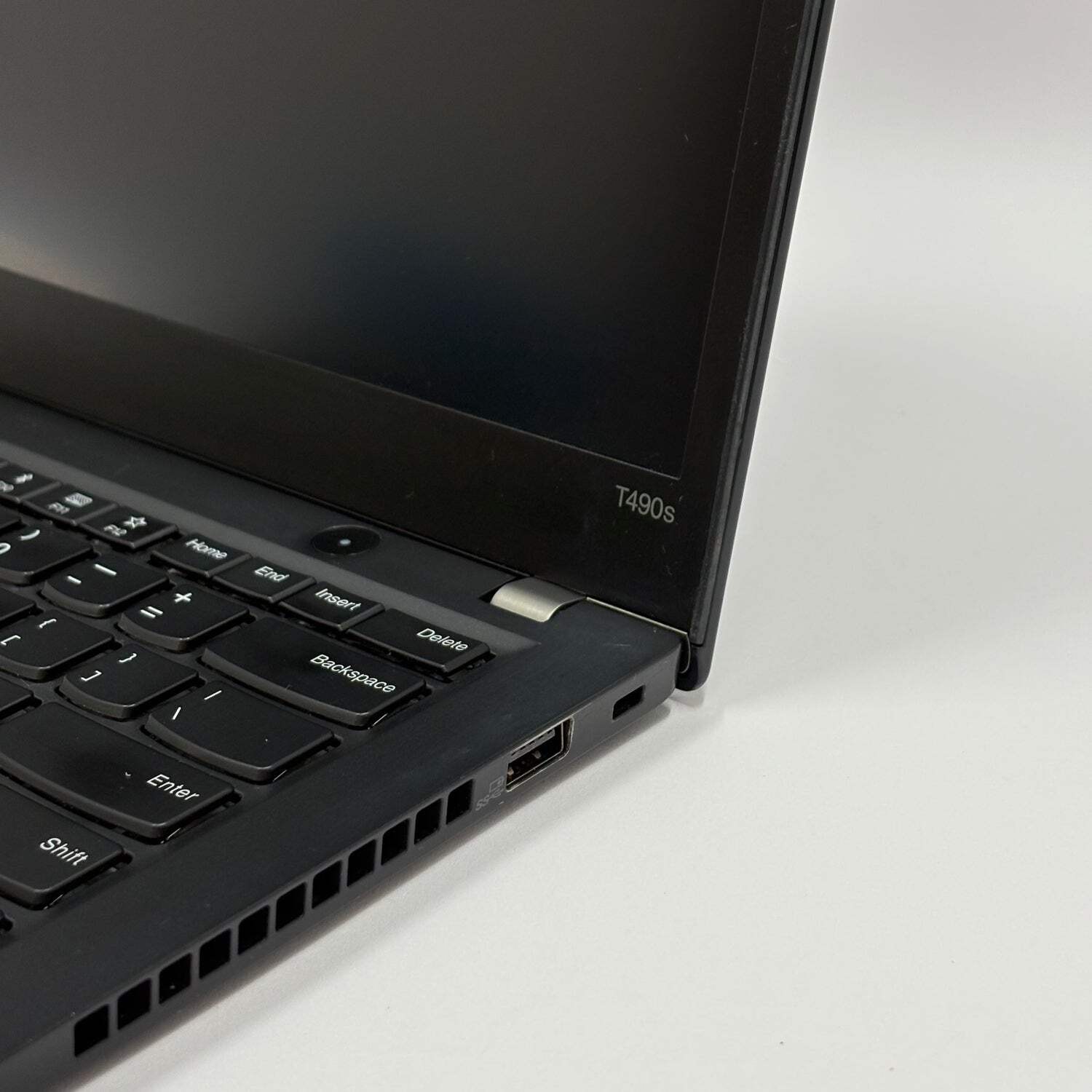 Lenovo ThinkPad T490s 20NX003 14″ i5-8365U 1.6GHz 8GB RAM 256GB SSD