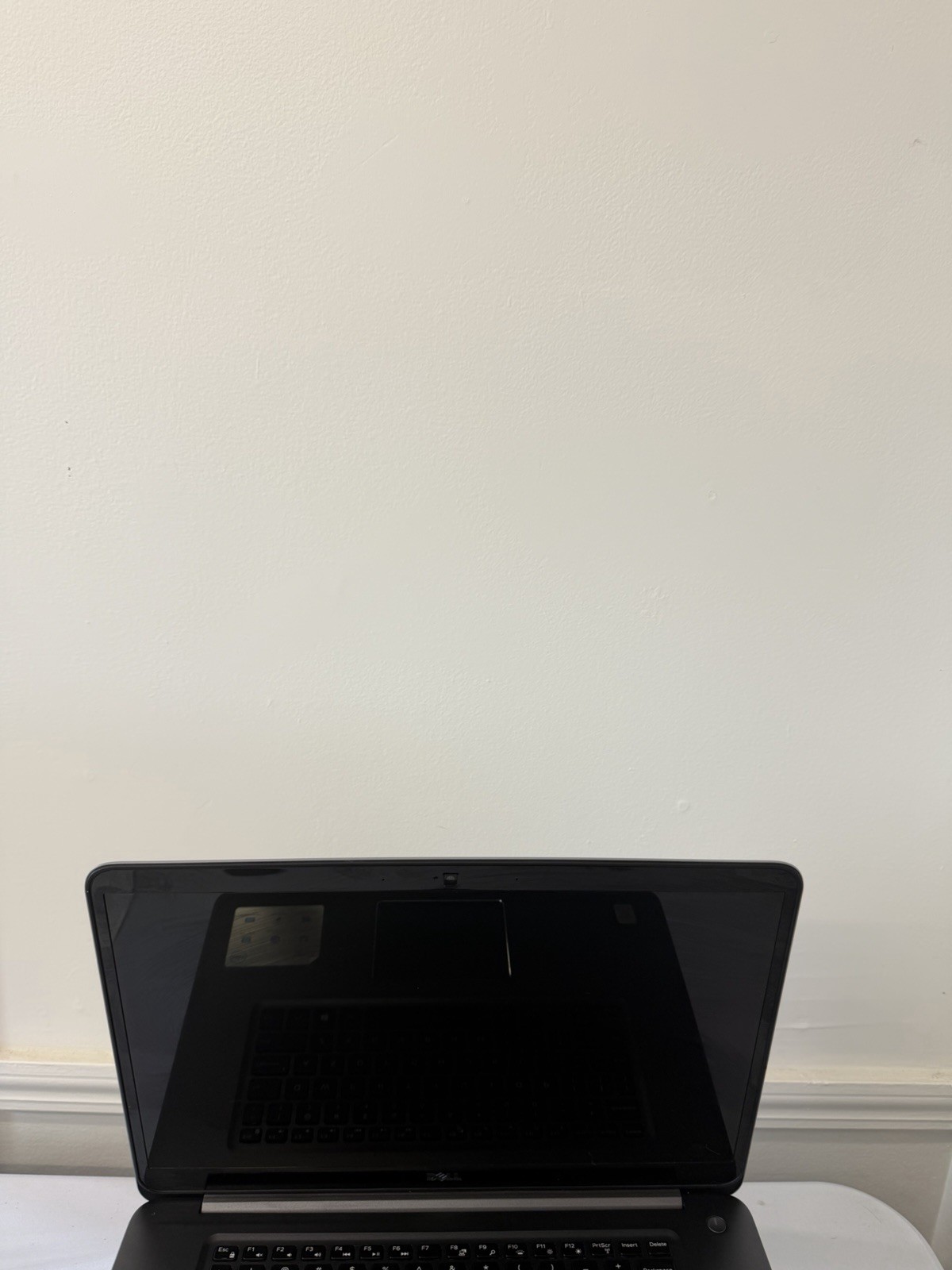 Dell Inspiron 15-7547 Laptop – Good Screen – Intel i7-4510U – RAM 8 GB -Read Des