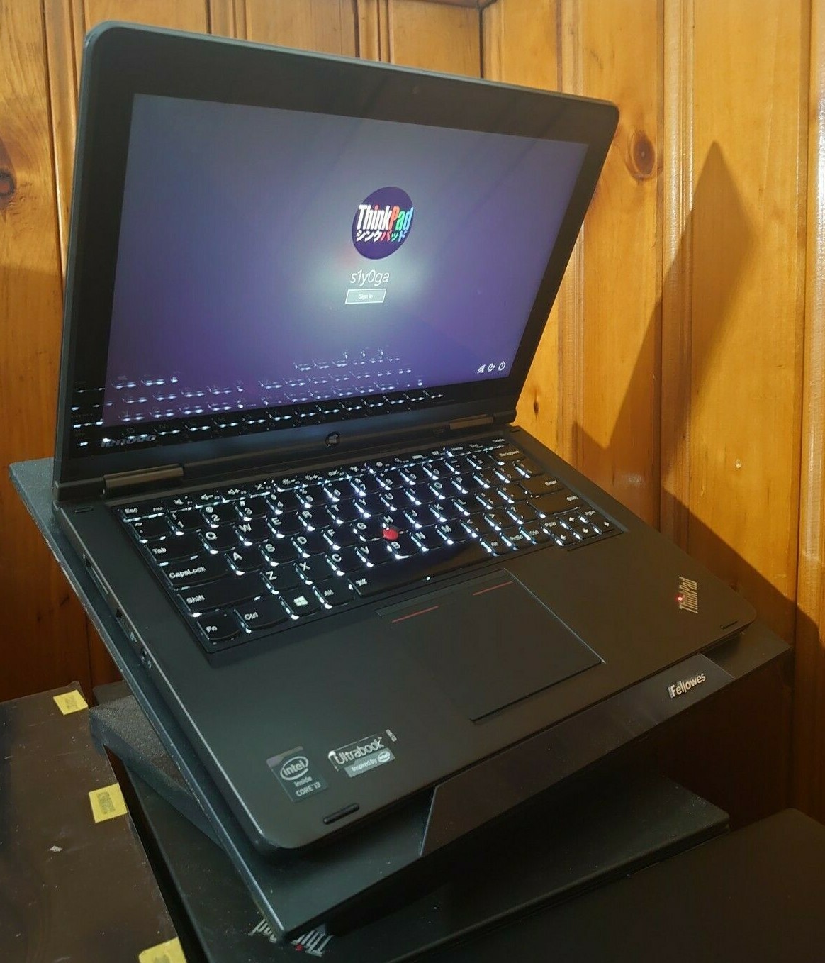 [Lenovo ThinkPad S1 Yoga i3-4010u, 128GB SSD + 500GB HDD, 4GB RAM NO CHARGER]