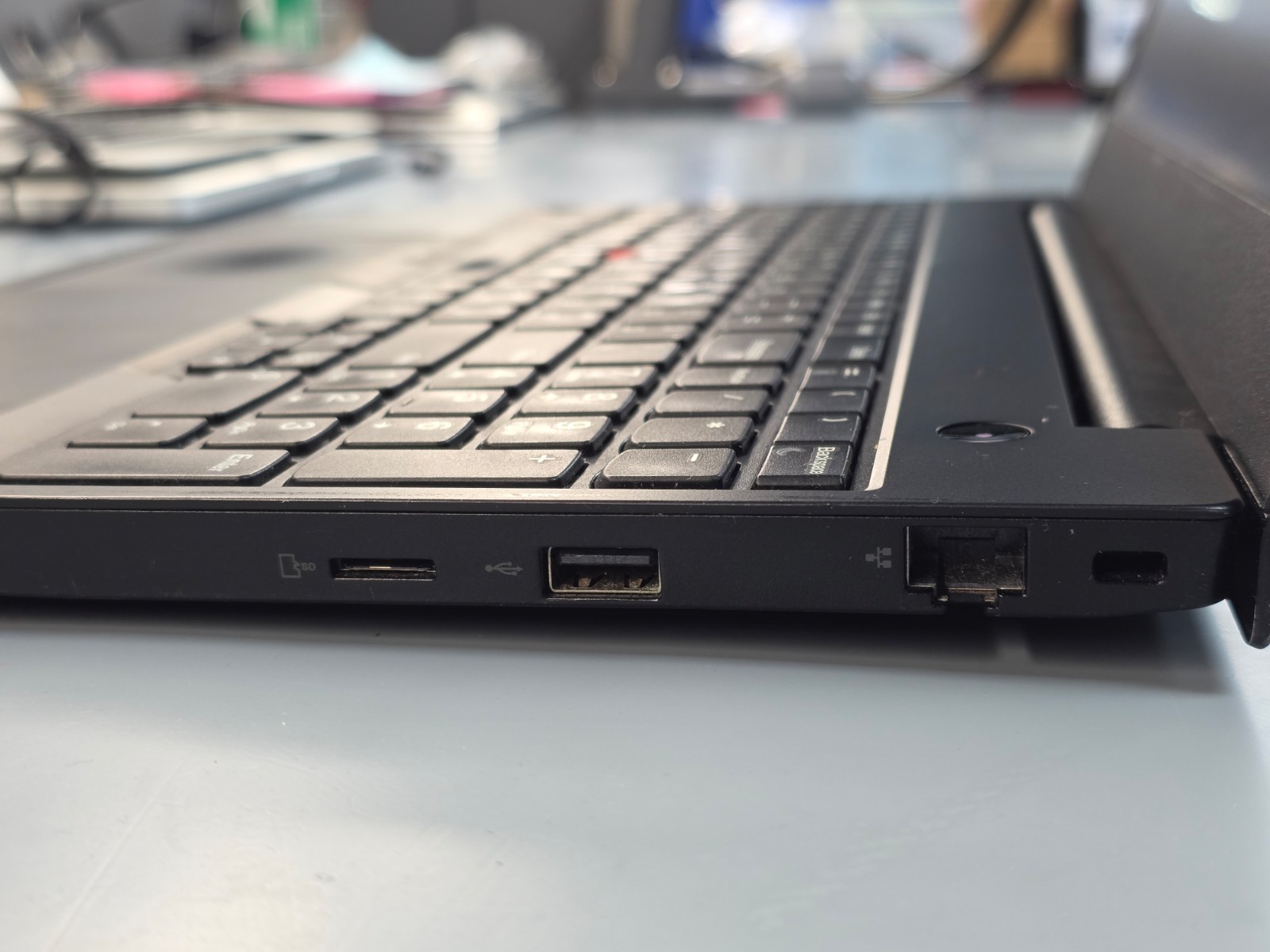 15″ Lenovo ThinkPad E580- i5-7200U, 8GB, 512GB SSD | USB-C + FHD!!