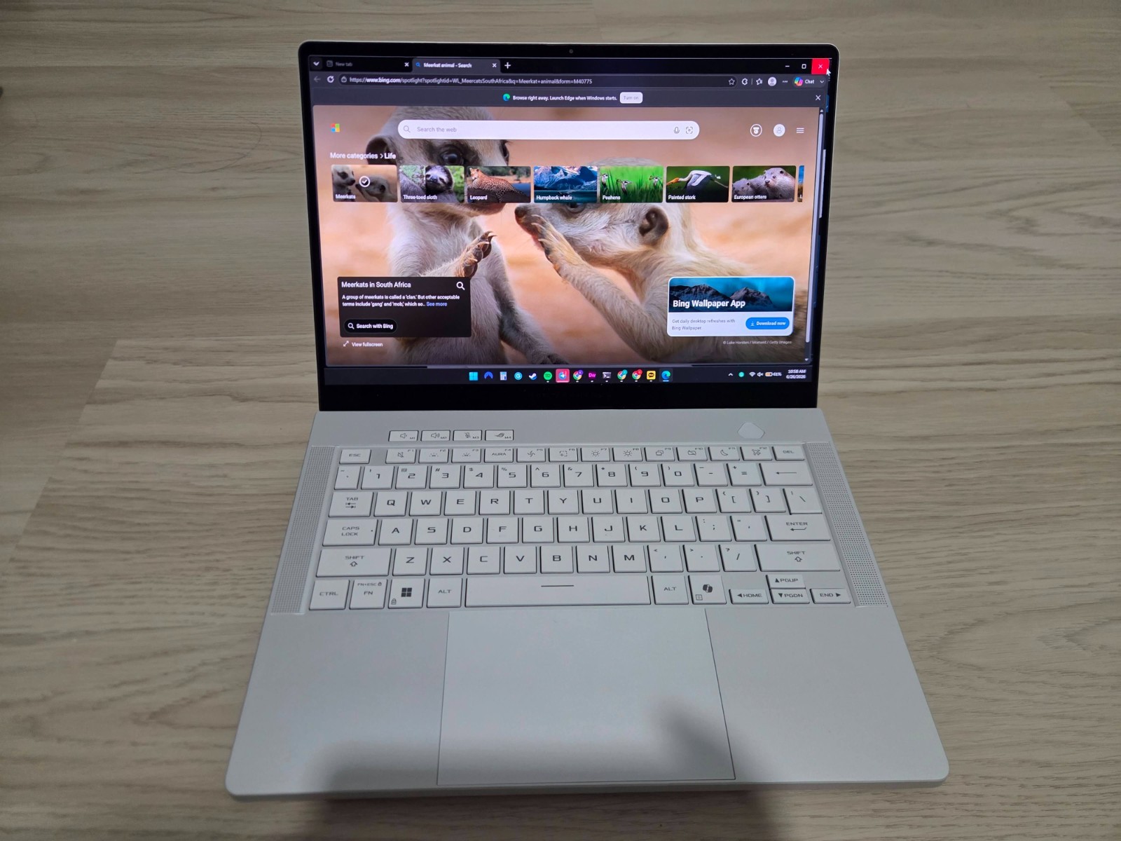 ASUS ROG Zephyrus G14 2025 14″ OLED 3K 120Hz Ryzen 9 32GB 1TB SSD RTX 5070 Ti