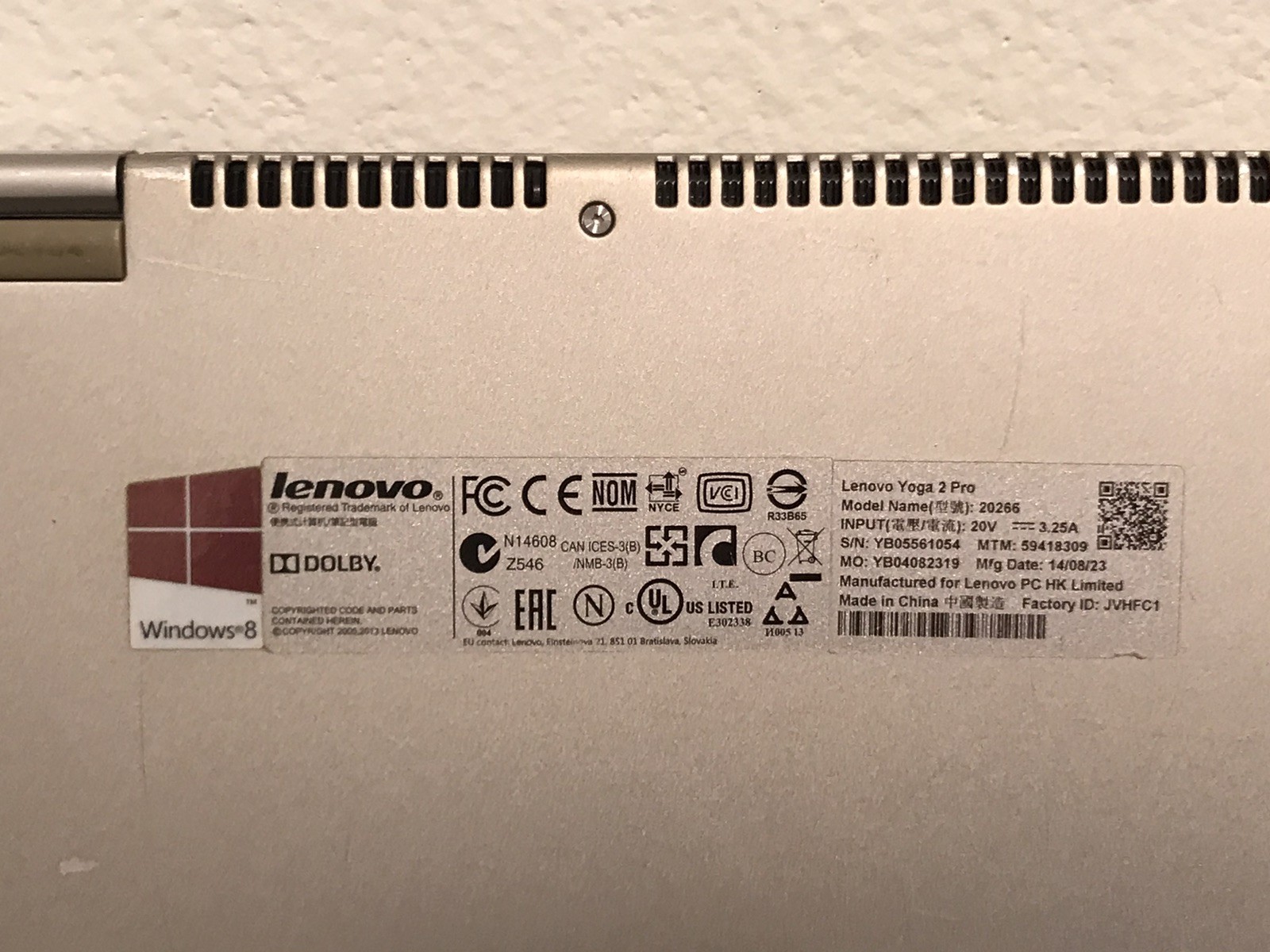 Lenovo Yoga 2 Pro 13.3″ QHD + Touch Laptop LCD i7-4510U 8GB RAM 256GB SSD Win10