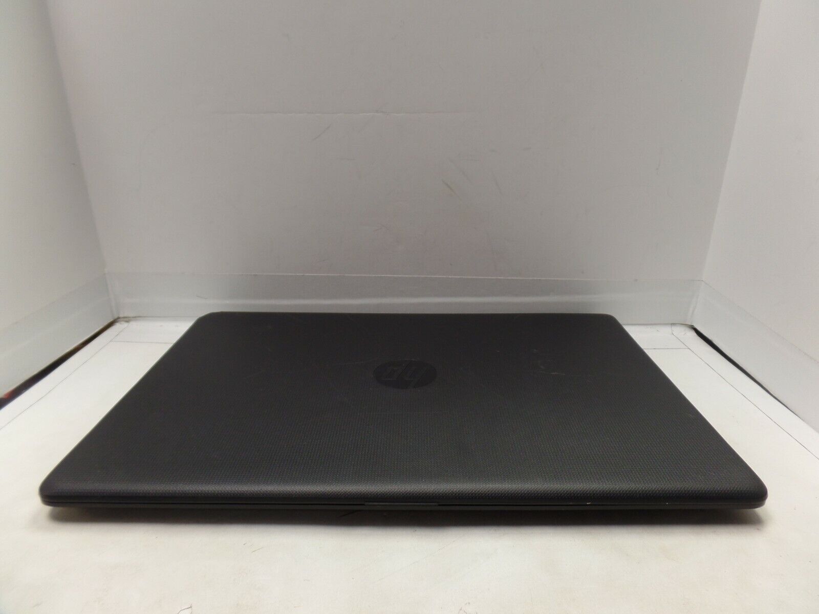 17″ HP 17-AK061NR 3.0GHz AMD A9-9420 8GB 1TB WIN 10 **COSMETIC DAMAGE**