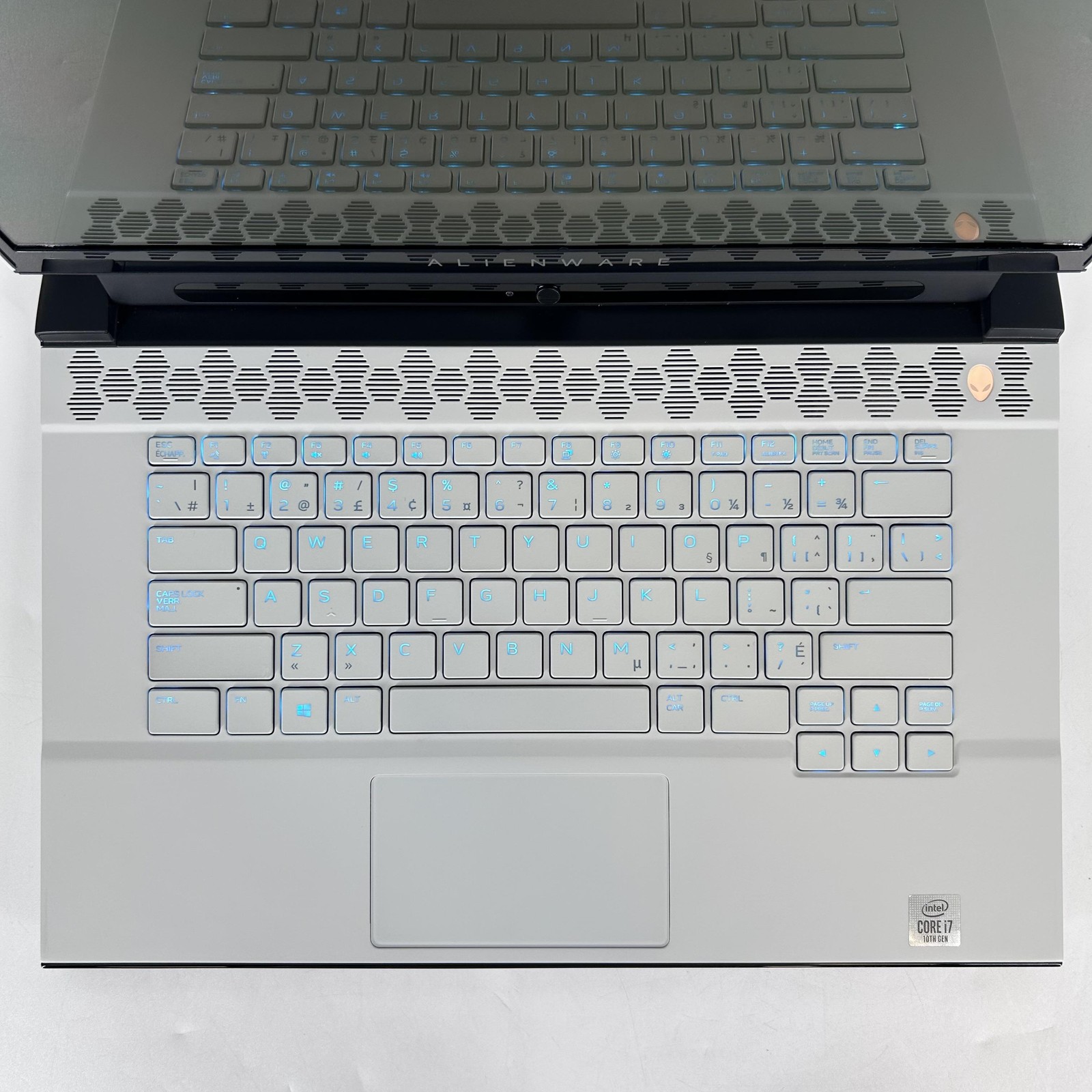 Dell Alienware m15 R3 4K i7-10750H 32GB 1TB/512GB RTX 2070 Super BAD CAMERA