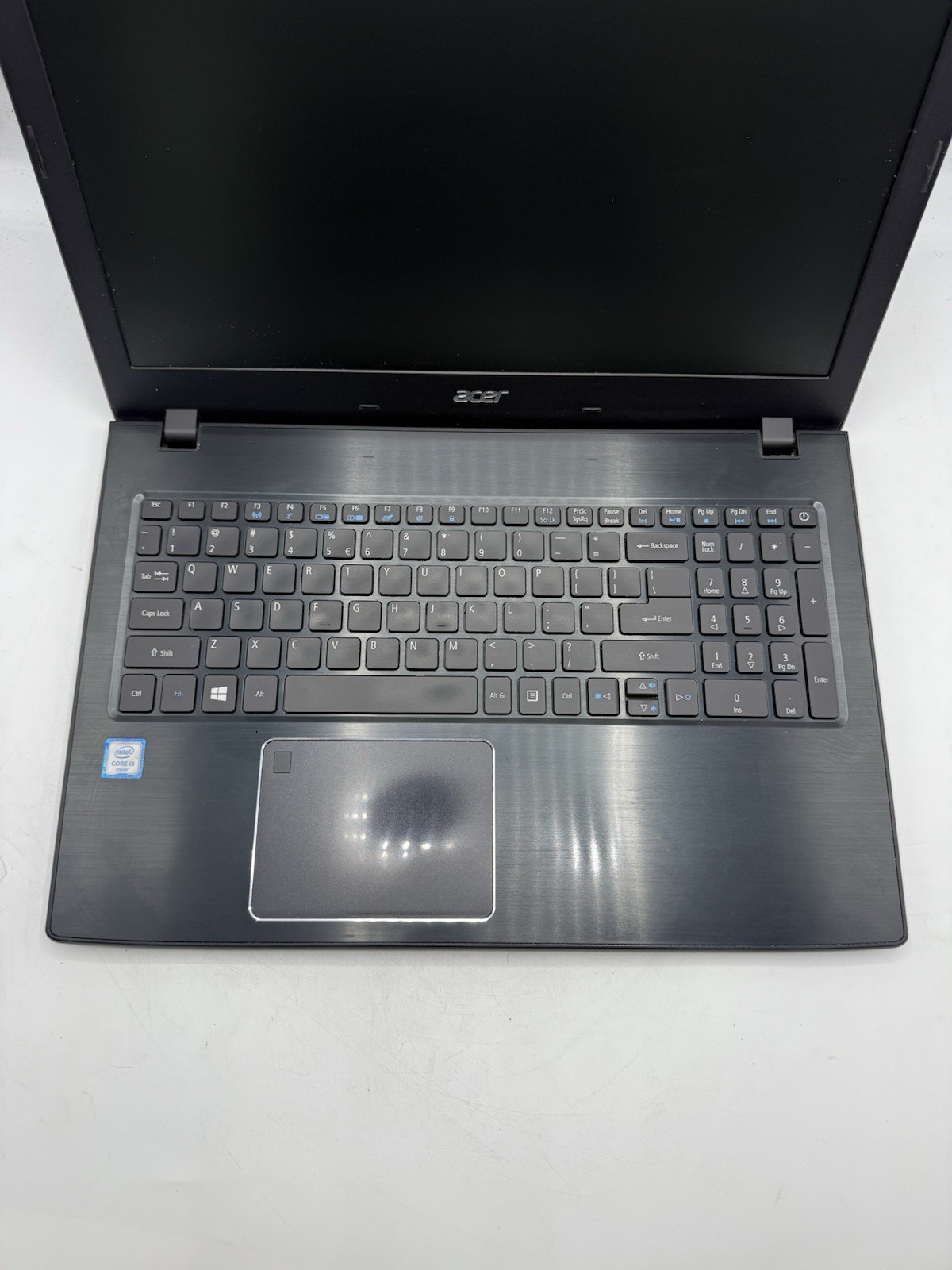 ACER TRAVELMATE P259-M 15.6” I3-6100U 2.3GHz 4GB RAM READ