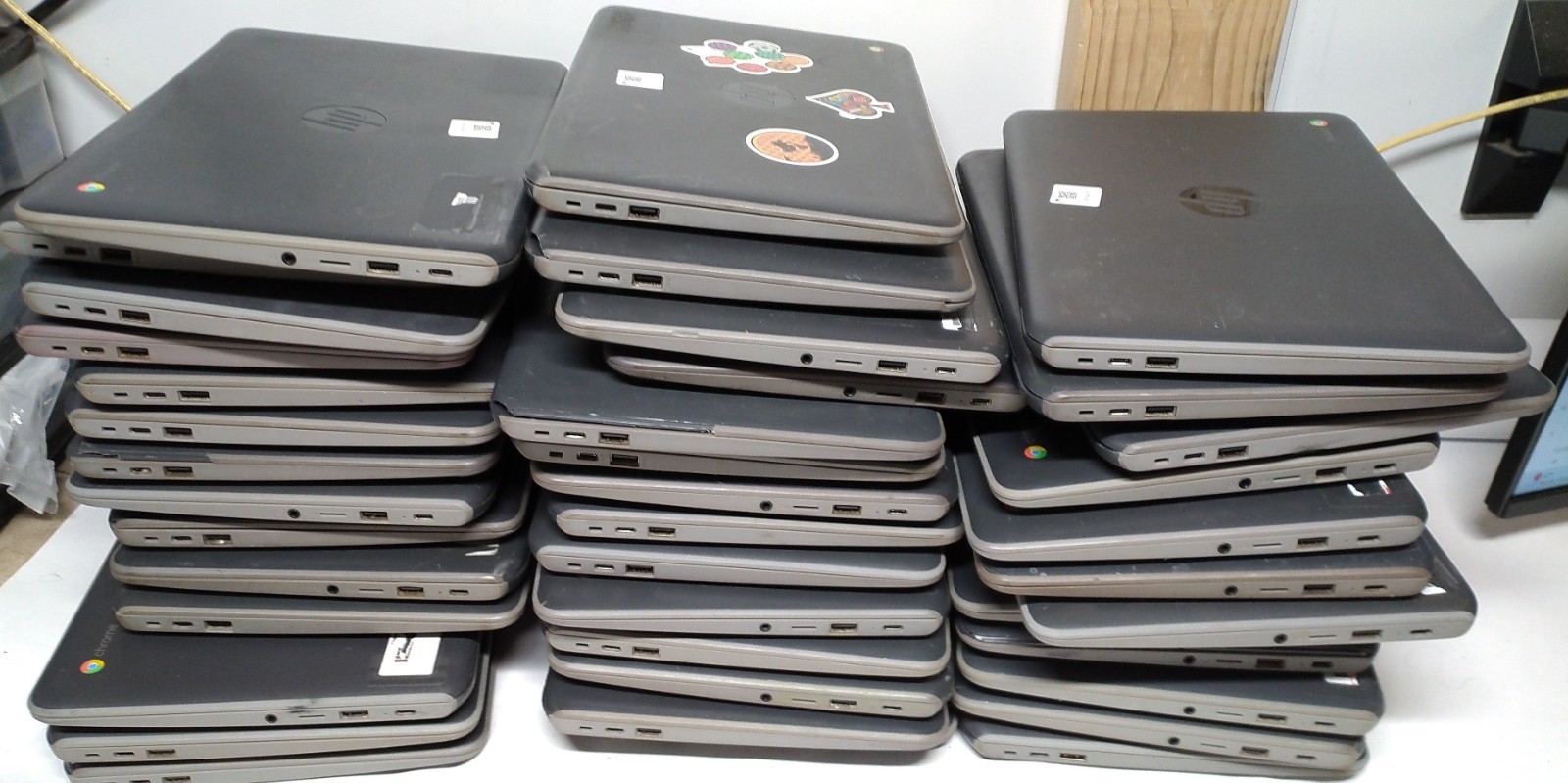 Lot of 40 HP Chromebook 11 G7 EE 6QY25UT#ABA Celeron N4000 4GB 32GB – For Repair