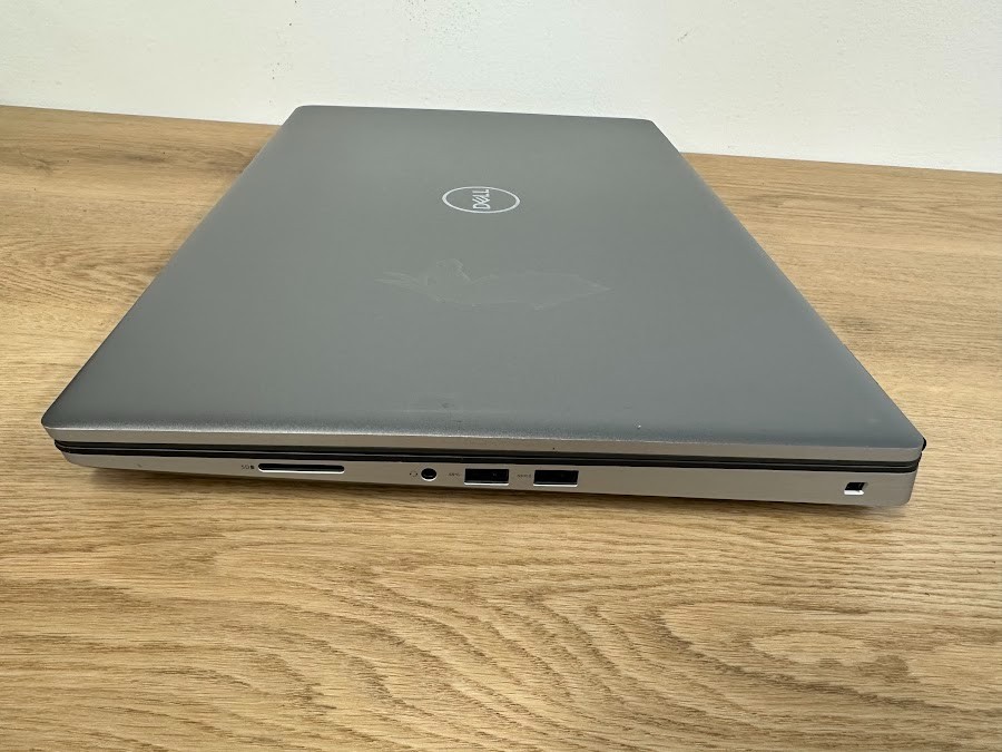 Dell Precision 7760, Core i9 11950H, 64GB DDR4 Nvidia RTX A4000 512GB SSD 2021