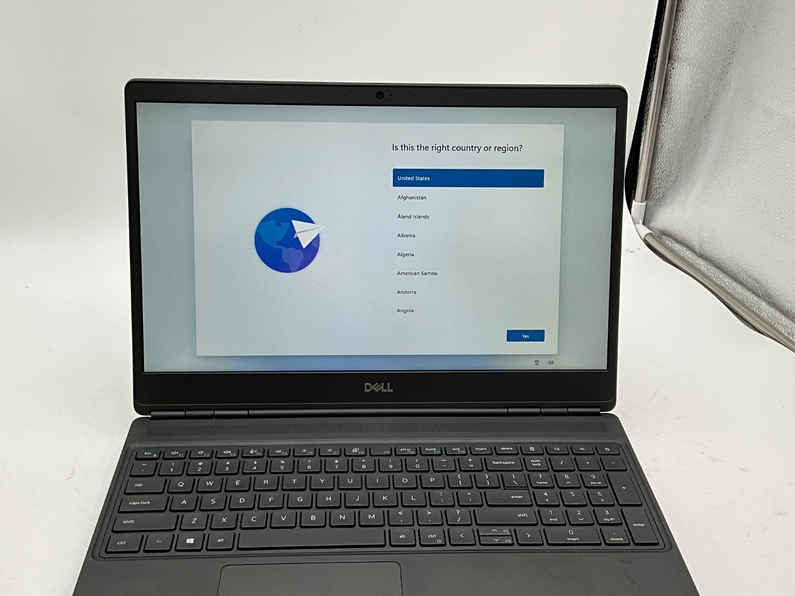 DELL Precision 7560 i7-11850H 2.50g 32GB 1TB T1200 15.6″ WIN11 Laptop 55VD2J3