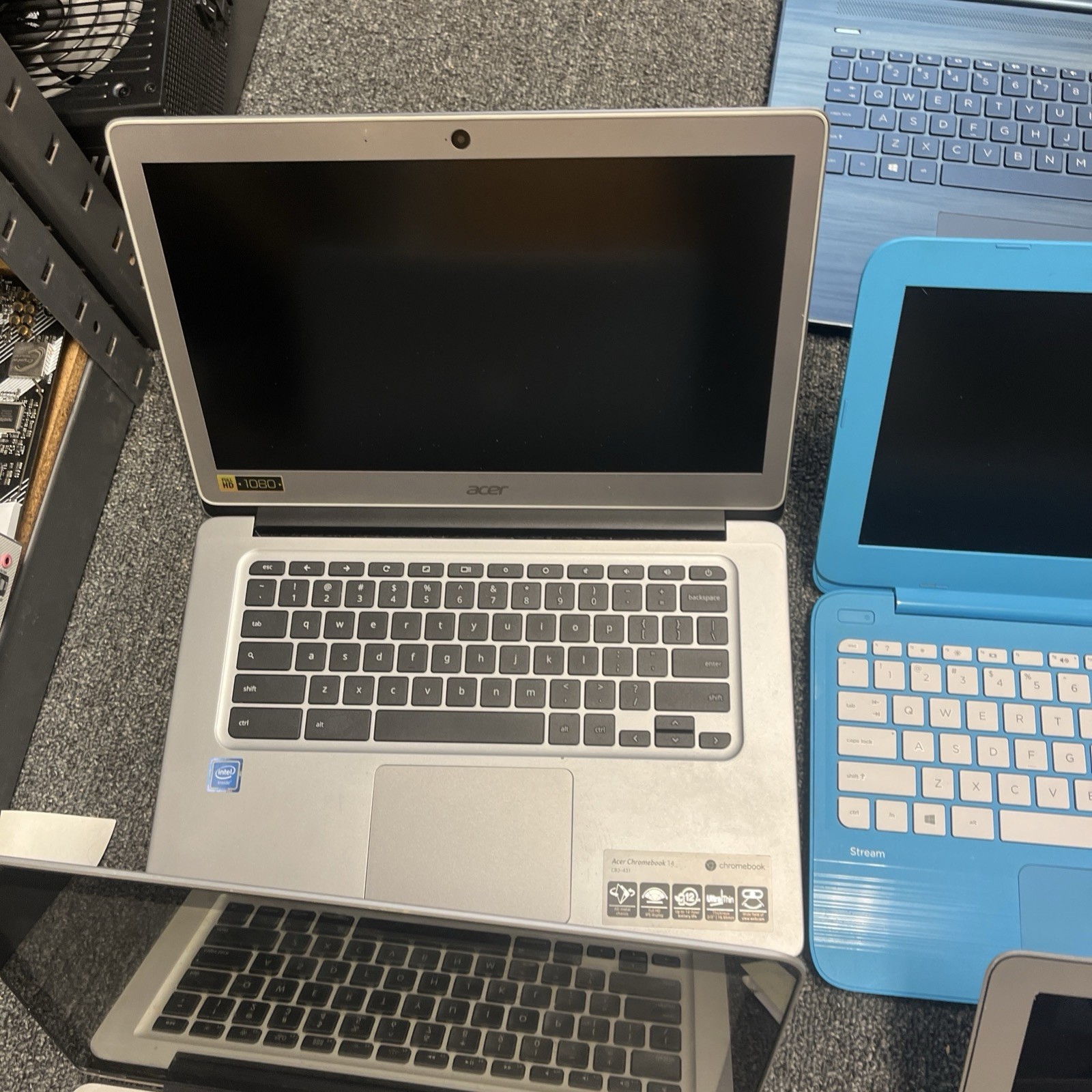 Bulk Laptop Lot 23 MacBook HP Dell ASUS Acer Laptops For Parts Repair Resale
