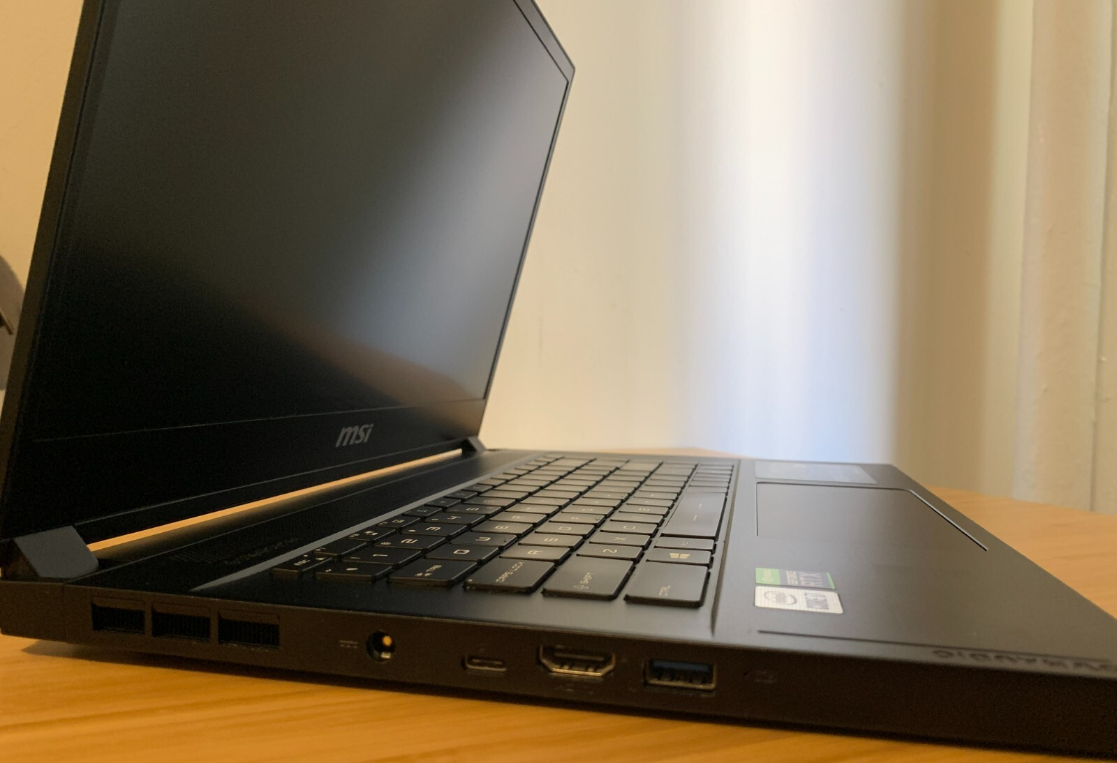 MSI GS Series GS66 Stealth 10UE-498 15.6″