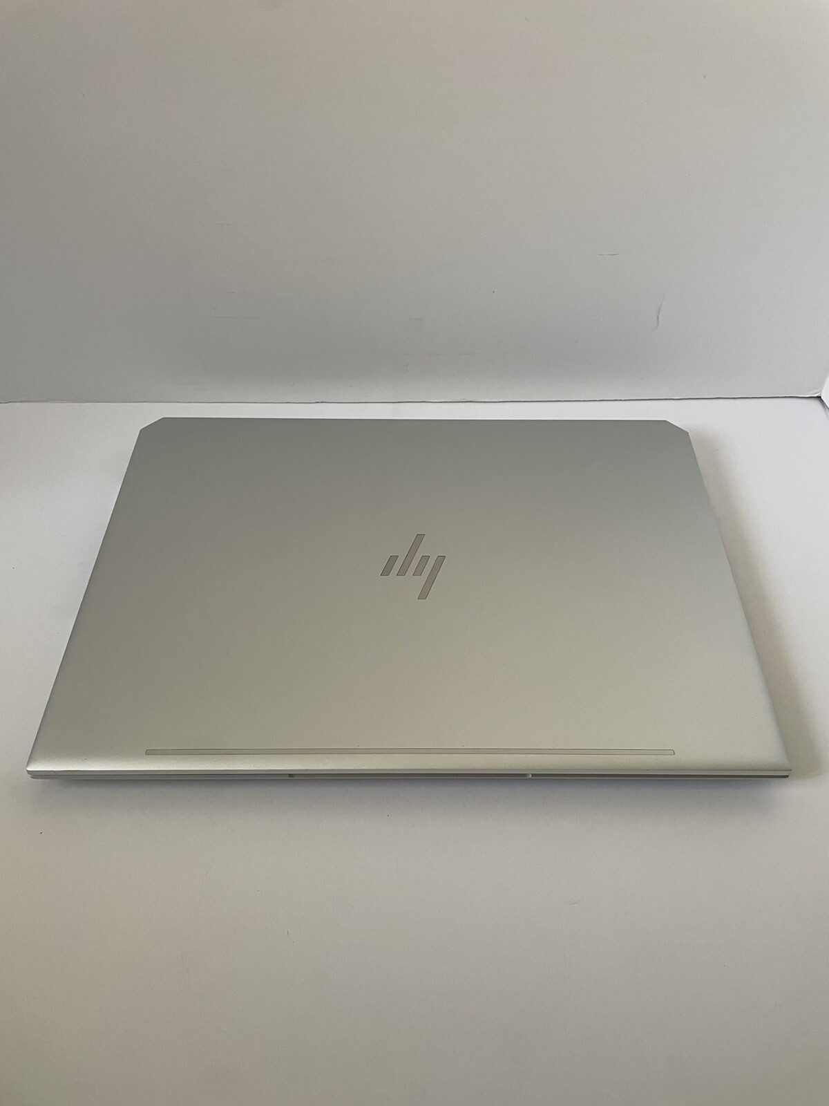 HP EliteBook 1050 G1 i7 8750H 2.20GHz 16GB Ram 256GB Nvidia GTX 1050