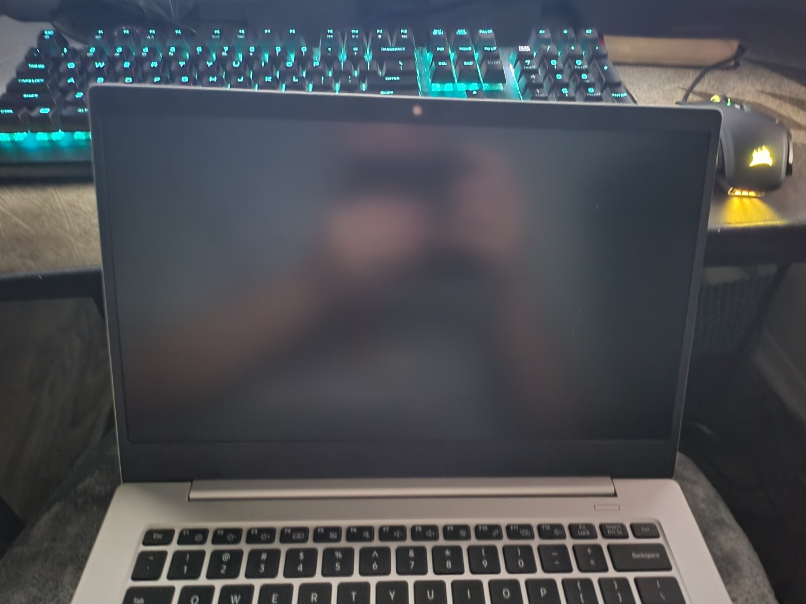 Samsung Galaxy Book Go 14″ (128GB eUFS, Qualcomm Snapdragon 7c 2nd Gen., 2.55…