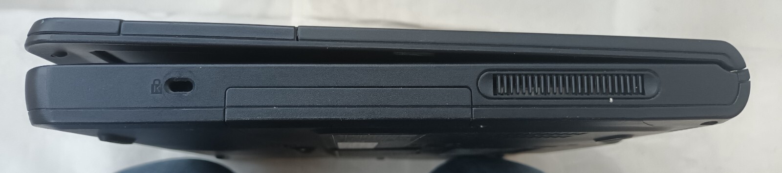 Compaq nc4010 Laptop 358809-001 12.1″ 512MB 60GB Wi-Fi Windows XP ATI Radeon