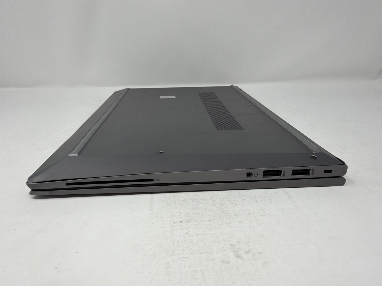 HP ZBook Firefly 14 G8 14″ i5-1135G7 16GB RAM 256GB SSD Windows 11