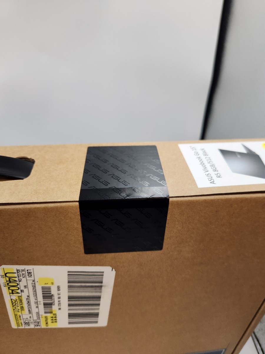 ASUS E1504FA-OS54 (HIP013877)