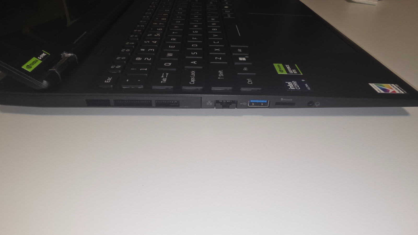 Acer Predator Helios Neo 16S AI 16″ i9 275HX 32GB RAM RTX 5070 Ti 1TB SSD