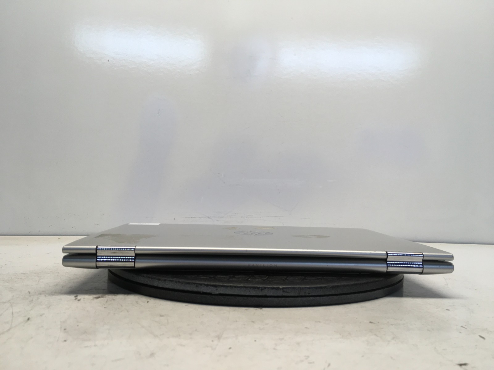 HP Pavilion m3-u001dx Intel i3-6100U 2.3GHz 6 GB NO HDD