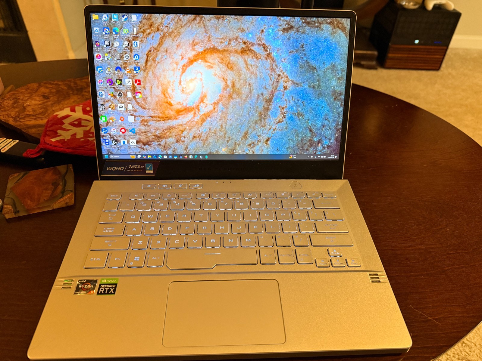 ASUS ROG Zephyrus G14 14 inch (QHD 120Hz Ryzen 9 5900HS – RTX 3060 40GB RAM 1TB