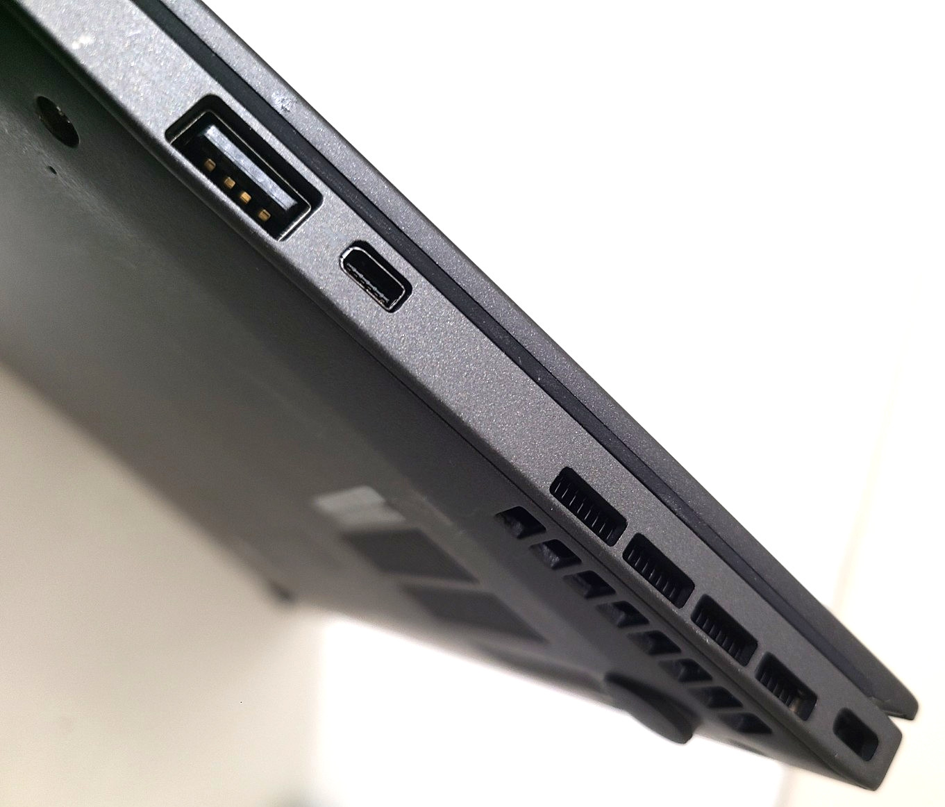 Lenovo ThinkPad X1 Carbon Laptop Intel Core i5 4th Gen 14″ Screen 4GB RAM 128GB