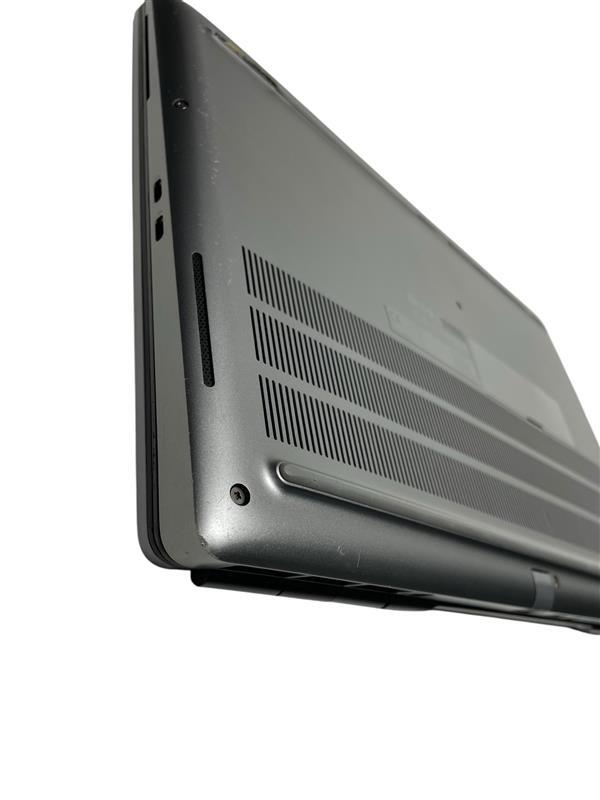 Dell Precision 7560 Xeon W-11855M 3.2GHz 32GB RAM 512GB SSD – Grade D