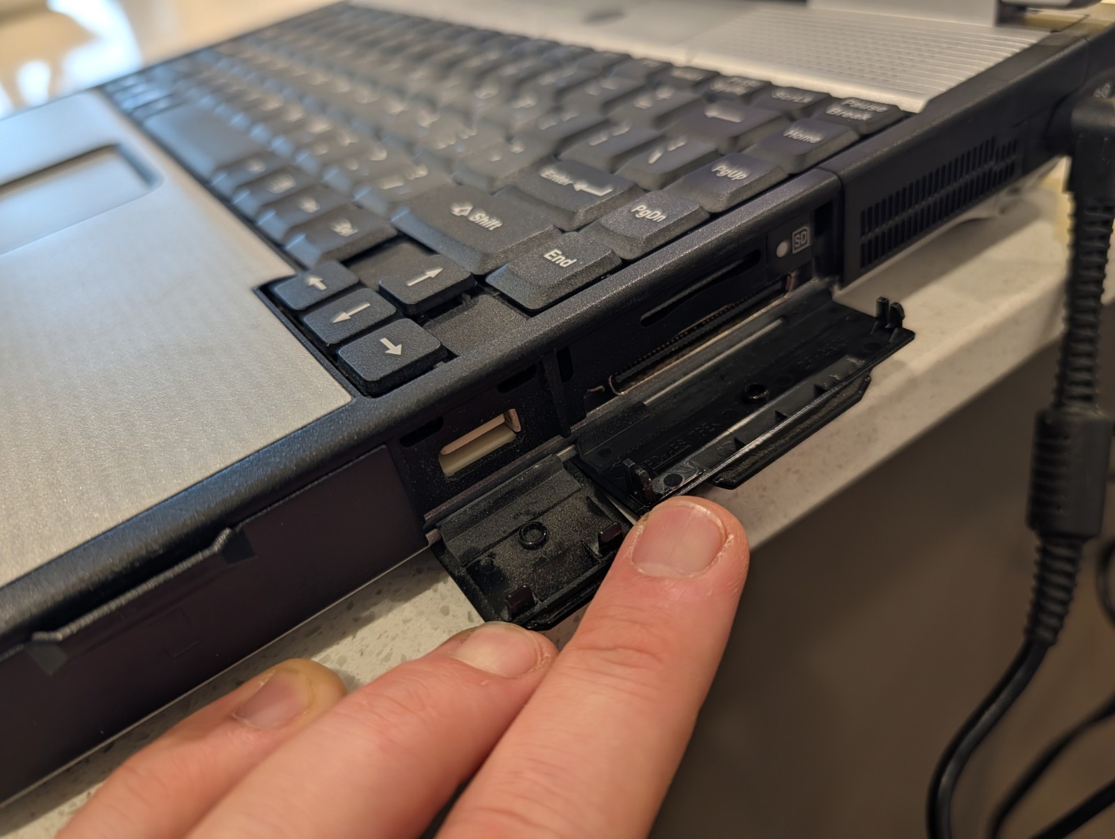 Ultra-rugged laptop Panasonic CF-74. Like A New. HDD and Battery Report On…