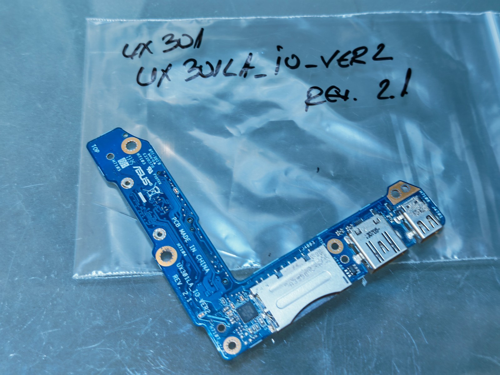 ASUS UX301 USB SD SOUND CARD 2 X SSD PORT UX301LA_IO_VER2 REV.2.1 #