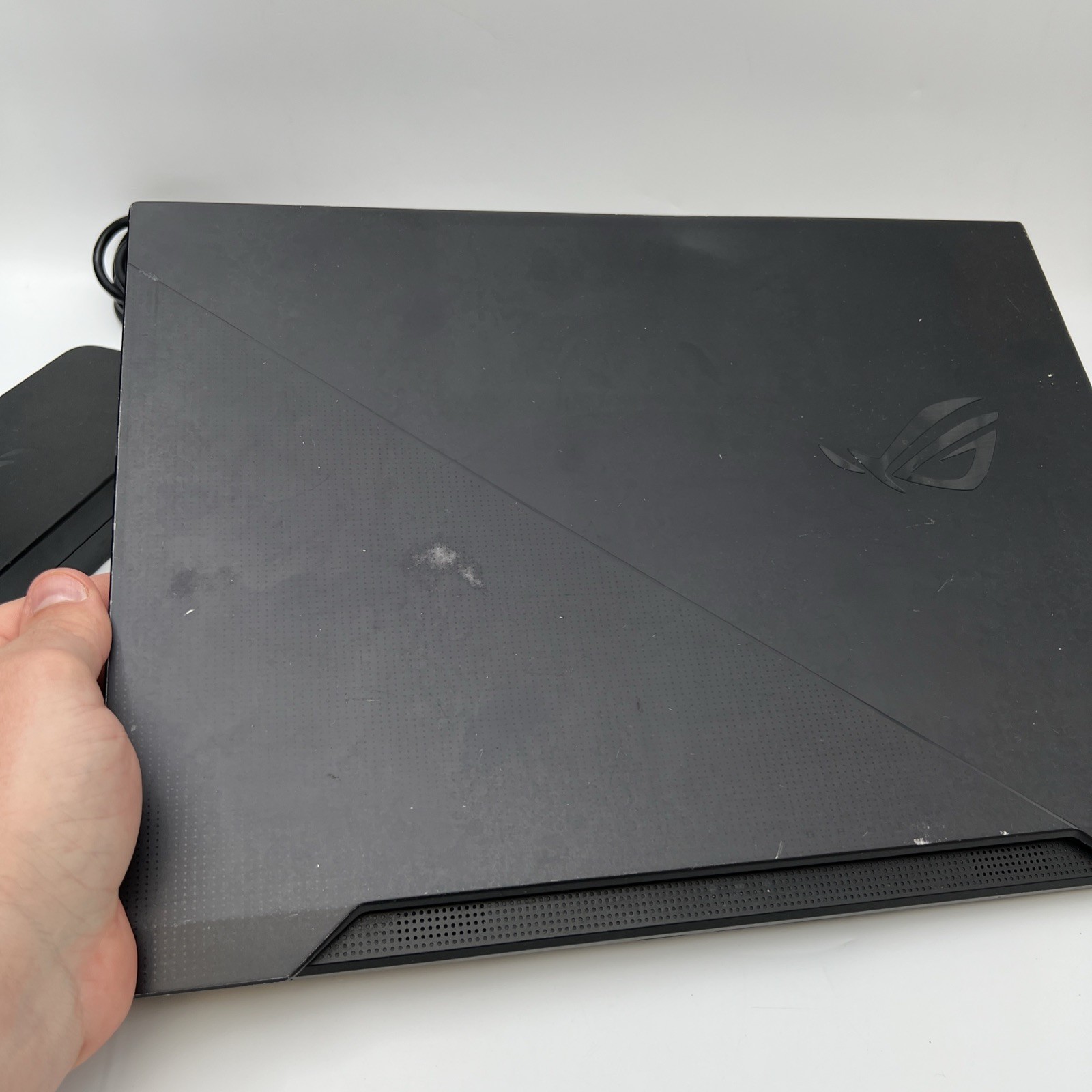Asus ROG Zephyrus Duo 15 SE FHD TOUCH Ryzen 9 5900HX 32GB RAM 1TB RTX 3080 READ