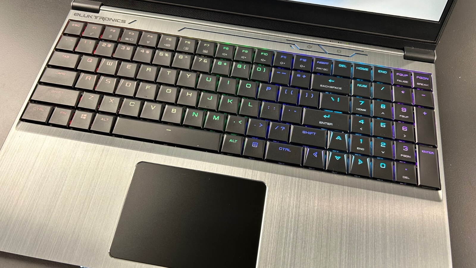 Eluktronics MECH 15 G1Rx gaming laptop. i7 9750H RTX 2060, FHD 144Hz W 11 Home