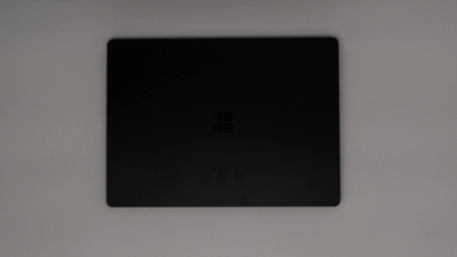 Microsoft Surface Laptop 3 14″ i5-1035g7 16GB 256GB – Fair READ DESC