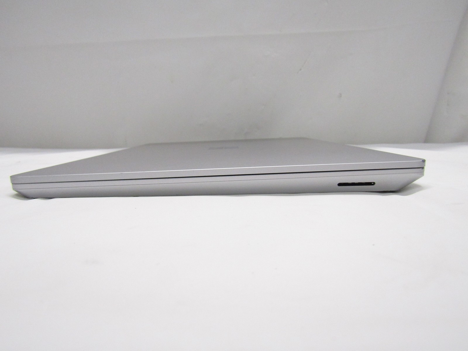 Microsoft Surface Laptop 6 3.8GHz Core Ultra 5 135H 8GB 256GB SSD 13.5″ Win 11 C