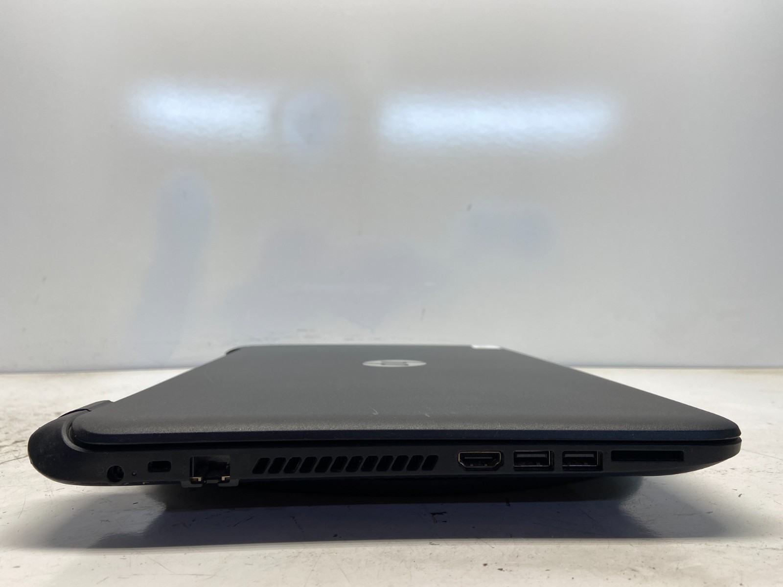 HP 15-F004DX AMD E1-2100 1000MHz 8 GB NO HDD