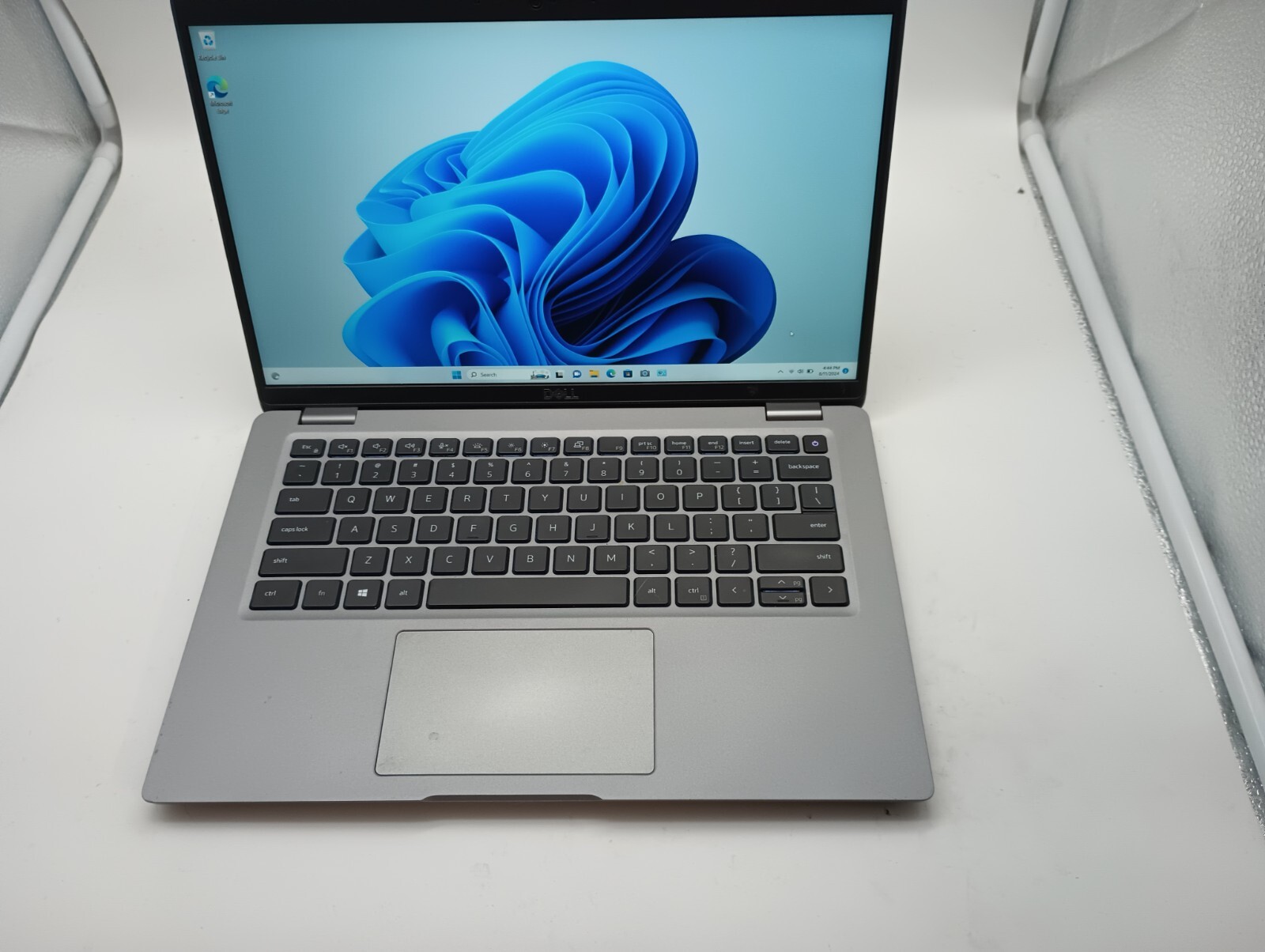 8112 Latitude 5420(no charger).i5 11th gen(4cores).16GB.512GB NVMe.14″.Backlit.
