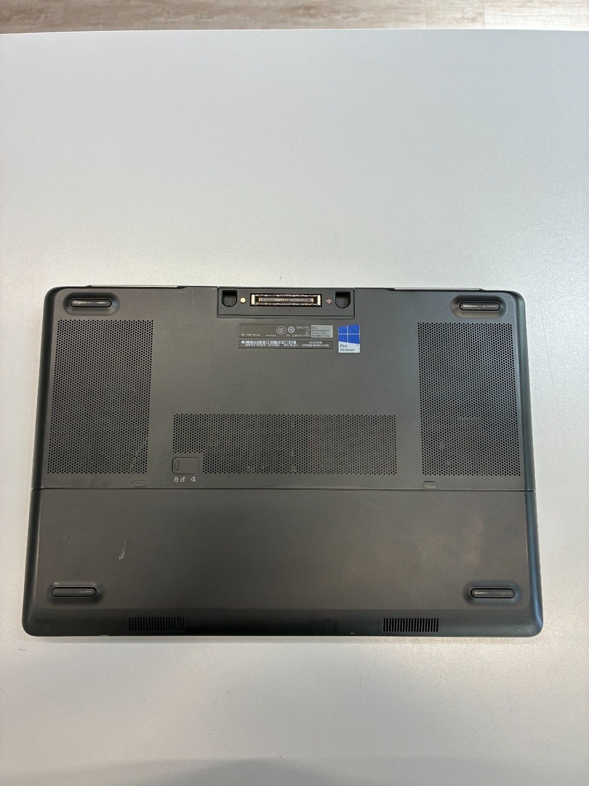 Dell Precision 7510: 15.6″ (4k) / i7-6920HQ / RAM 48Gb / Quadro M2000M / SSD 1Tb