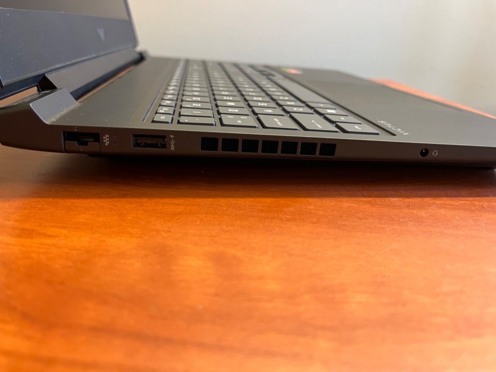 Victus Gaming HP Laptop 16-s0097nr – Excellent Condition! – $999