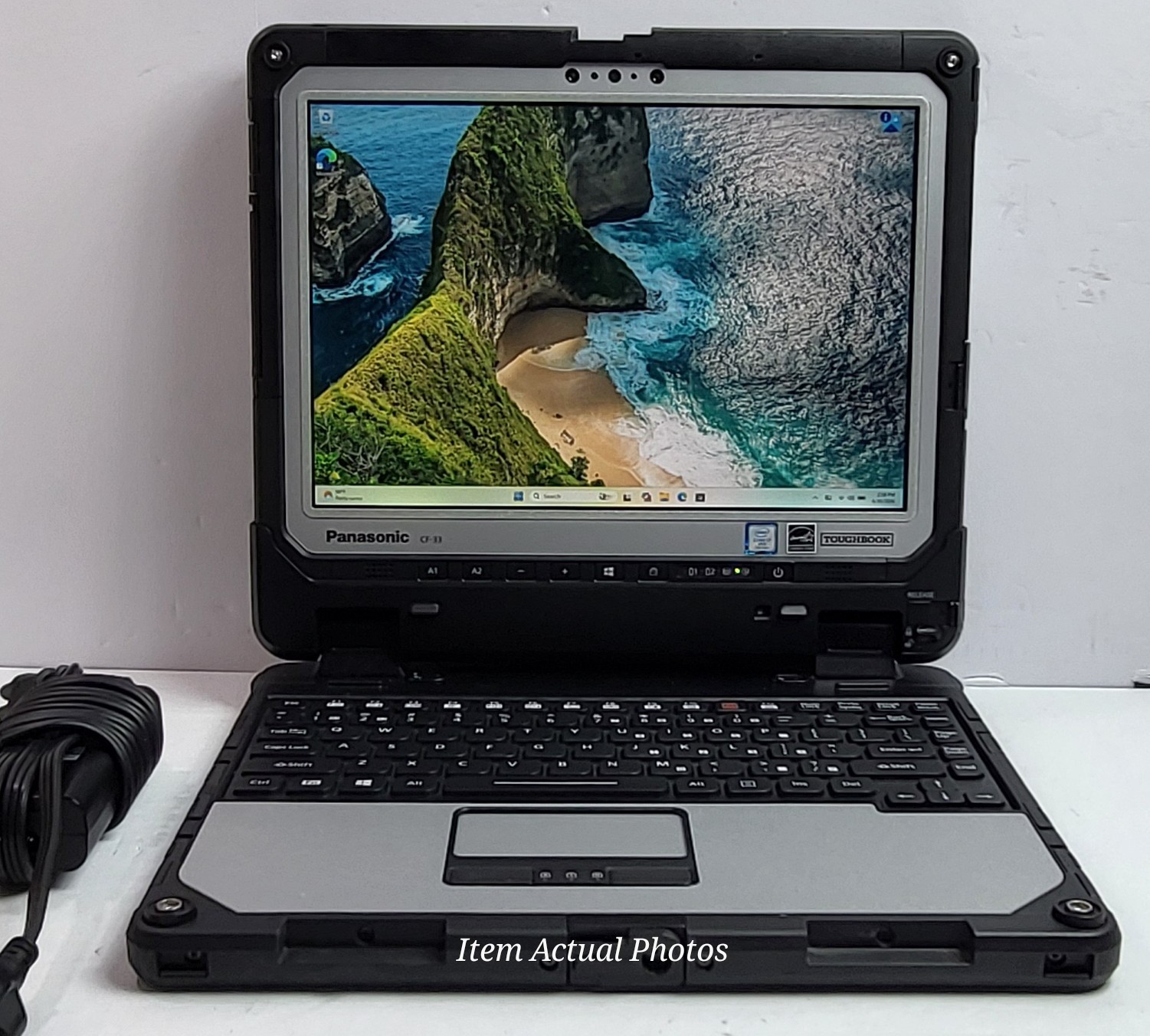 Panasonic Toughbook CF-33 12.1″ Touch i7-7600 16GB 256GB 2410 Hours LTE /Gps
