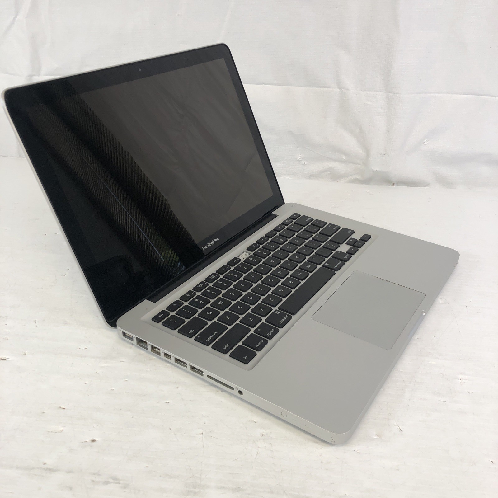 Apple MacBook Pro A1278 Intel Core i5-2415M 4GB NO HDD/OS No Battery – READ