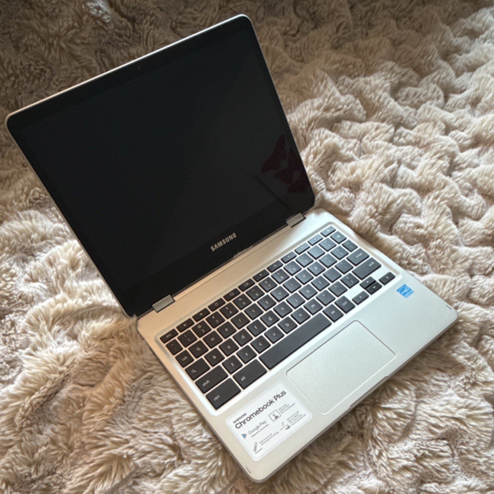 Samsung Chromebook Plus 12.3″ 2-in-1 Touchscreen 4GB 32GB Silver