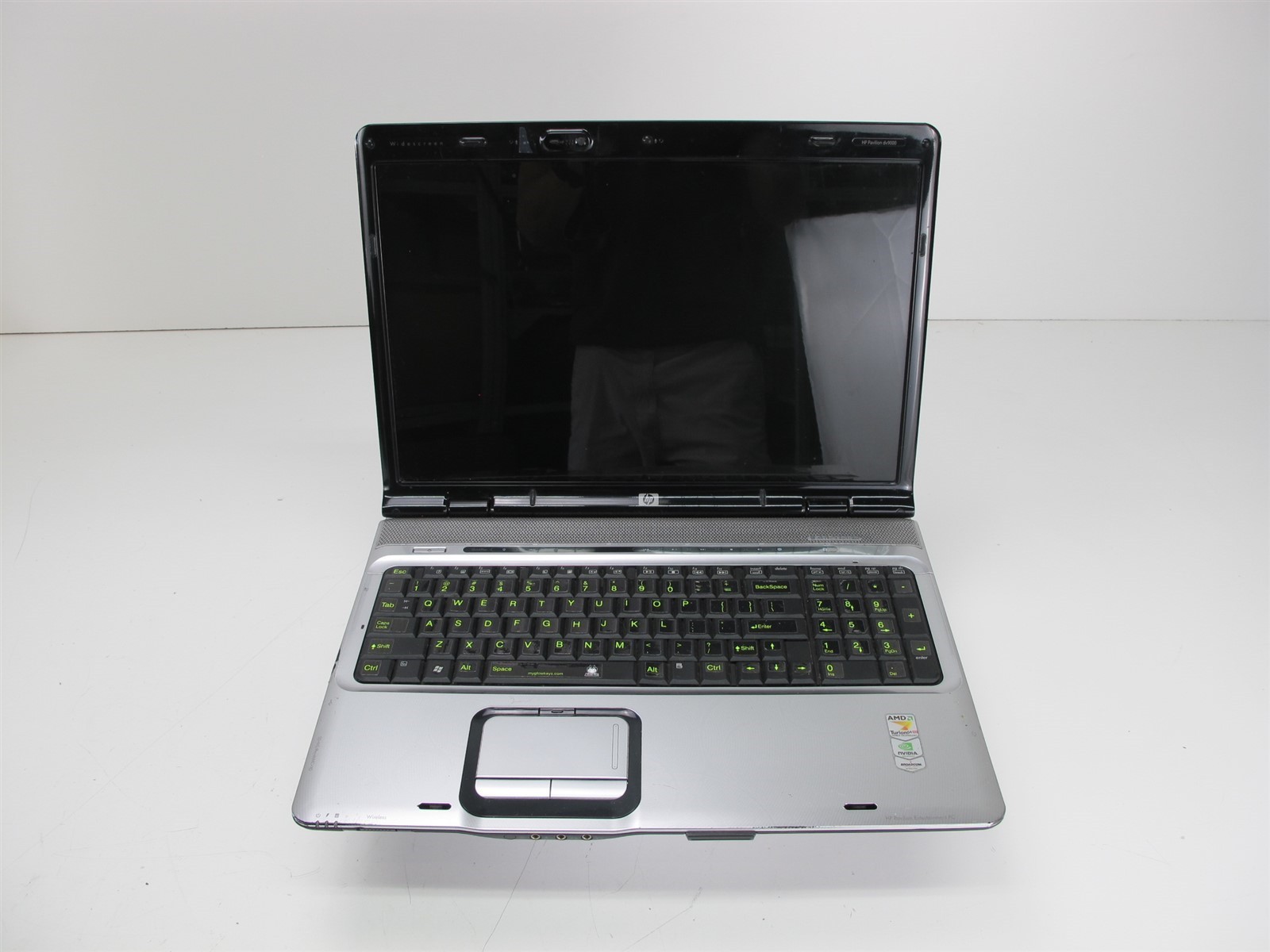 HP Pavilion DV9000 Laptop AMD Turion 64×2 1.9GHz No Ram No HDD Parts Unit