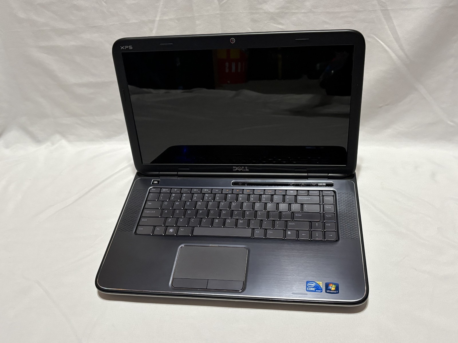 Dell Laptop XPS L501X with Power Supply – No HDD. Weak Battery. Working.
