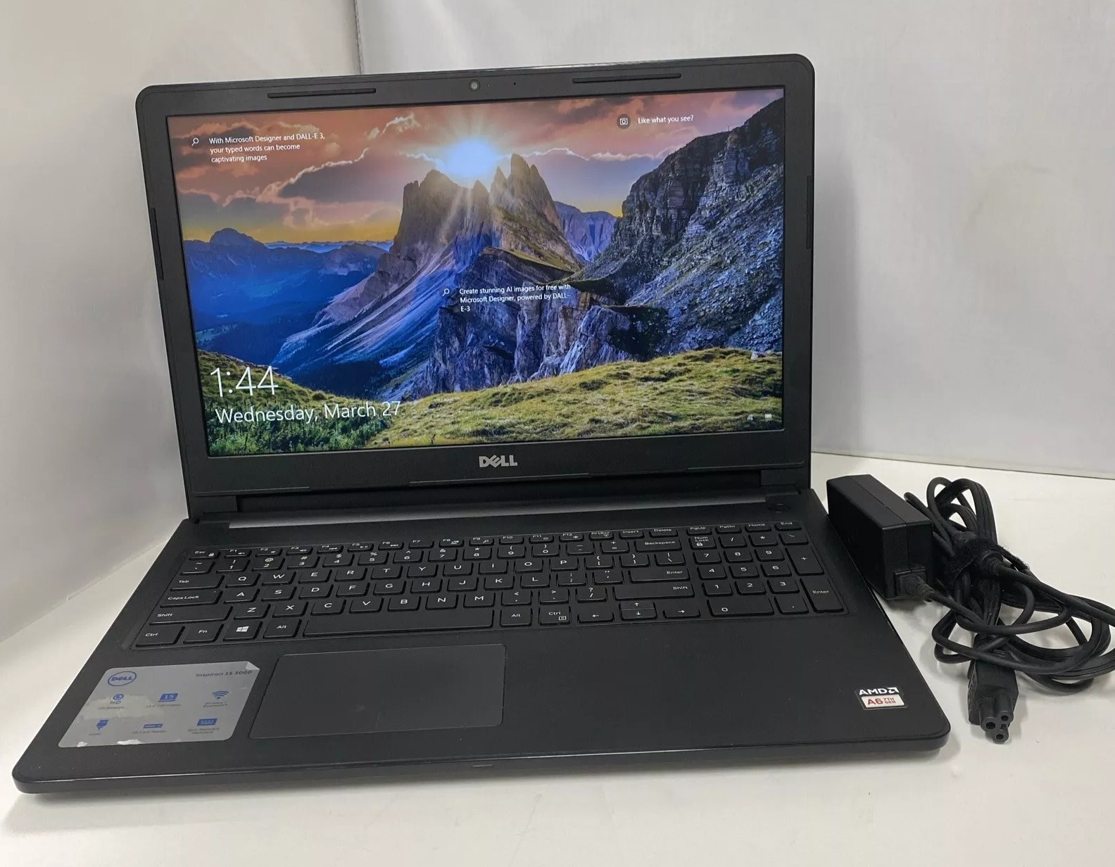 Dell Inspiron 15 3000 475GB HDD 4GB RAM AMD A6-9200 Radeon R4