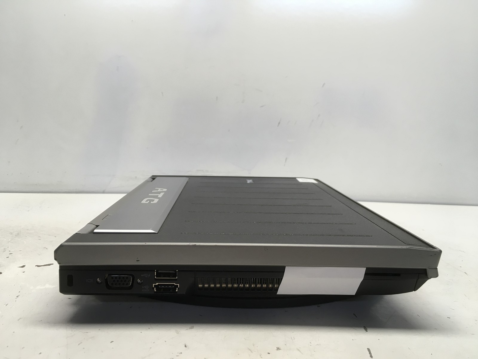 Dell Latitude E6400 ATG Intel Core 2 Duo P8400 2.26GHz 1 GB NO HDD No Batt