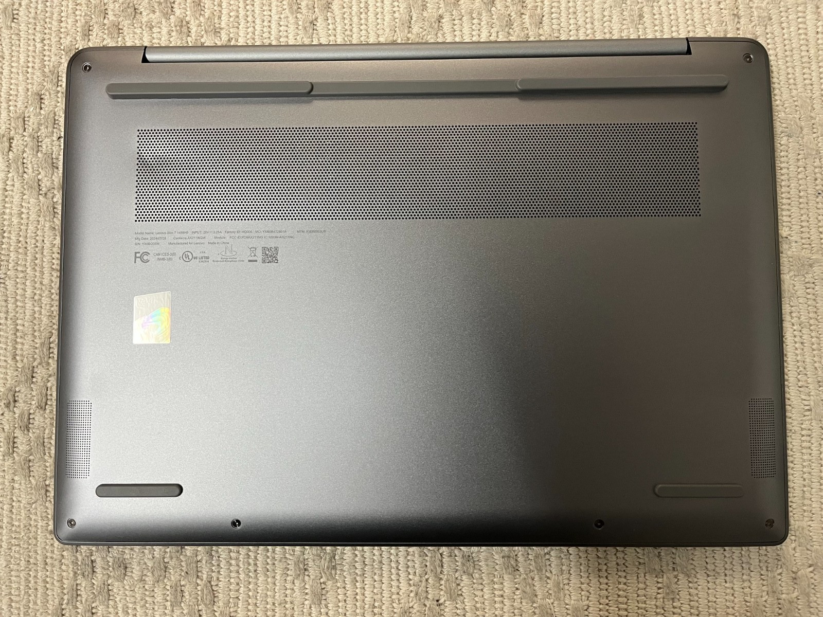 Lenovo Ideapad Slim 7i 14″ OLED Touch Laptop 7-155H 32GB 1TB 83D80003US