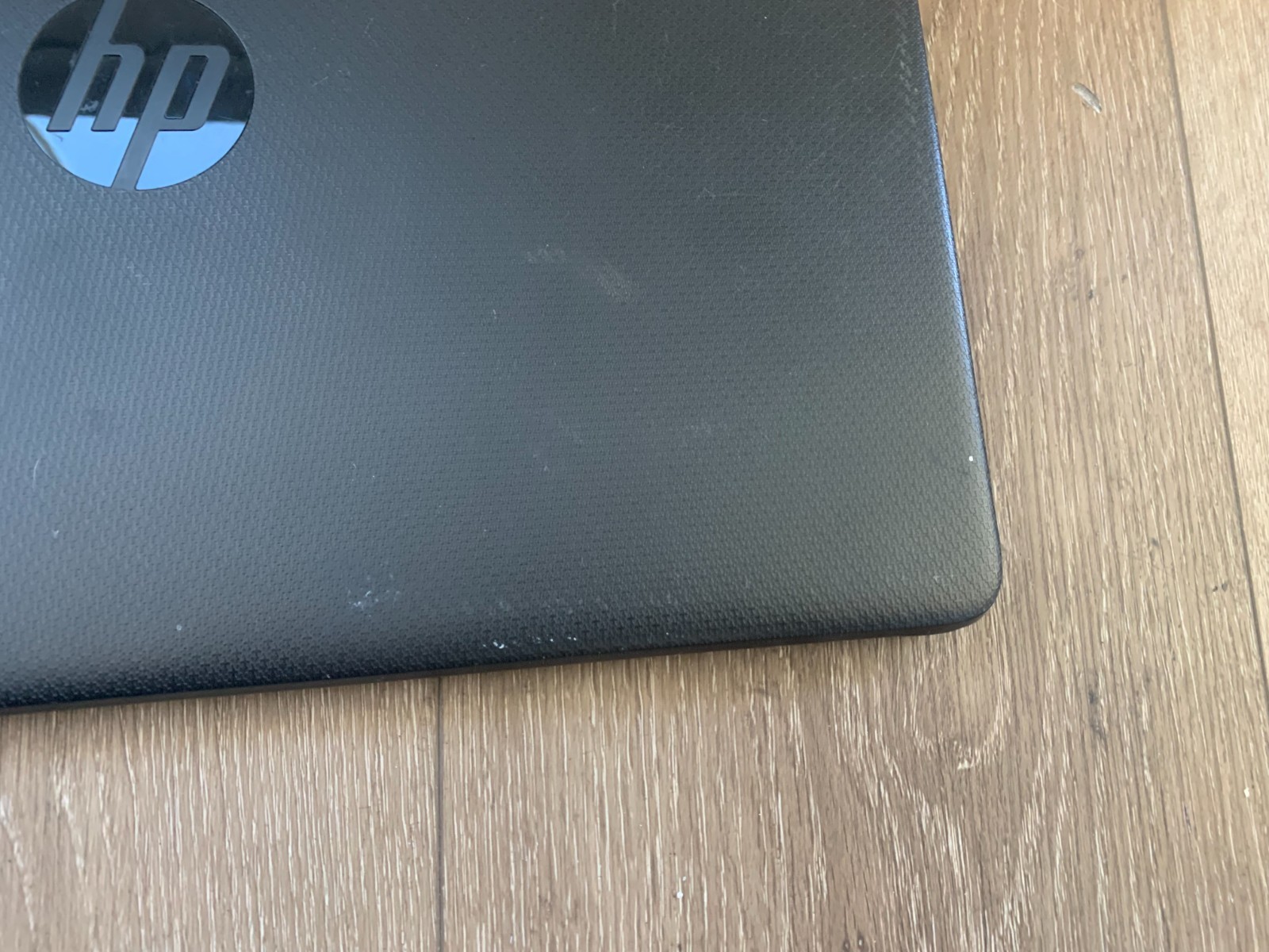 HP 14-fq0013dx 14″AMD Athlon Silver 3050U 2.30Ghz 4GB RAM 128GB SSD Win 10 Home